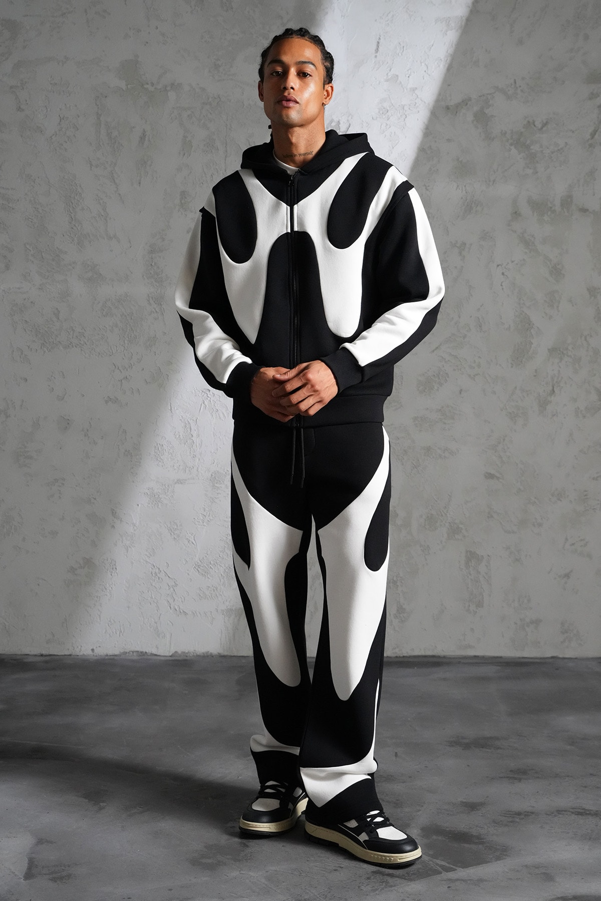 Renk Bloklu Kapüşonlu Eşofman Takım