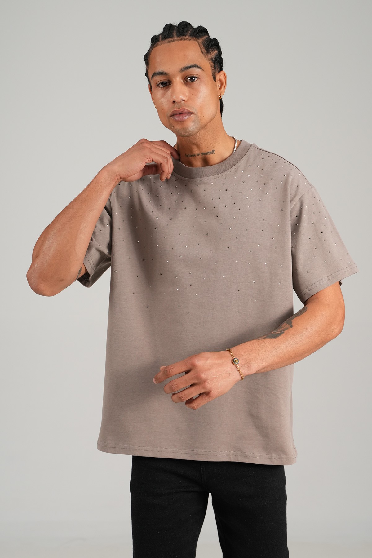 Oversize T-shirt with stone embroidery