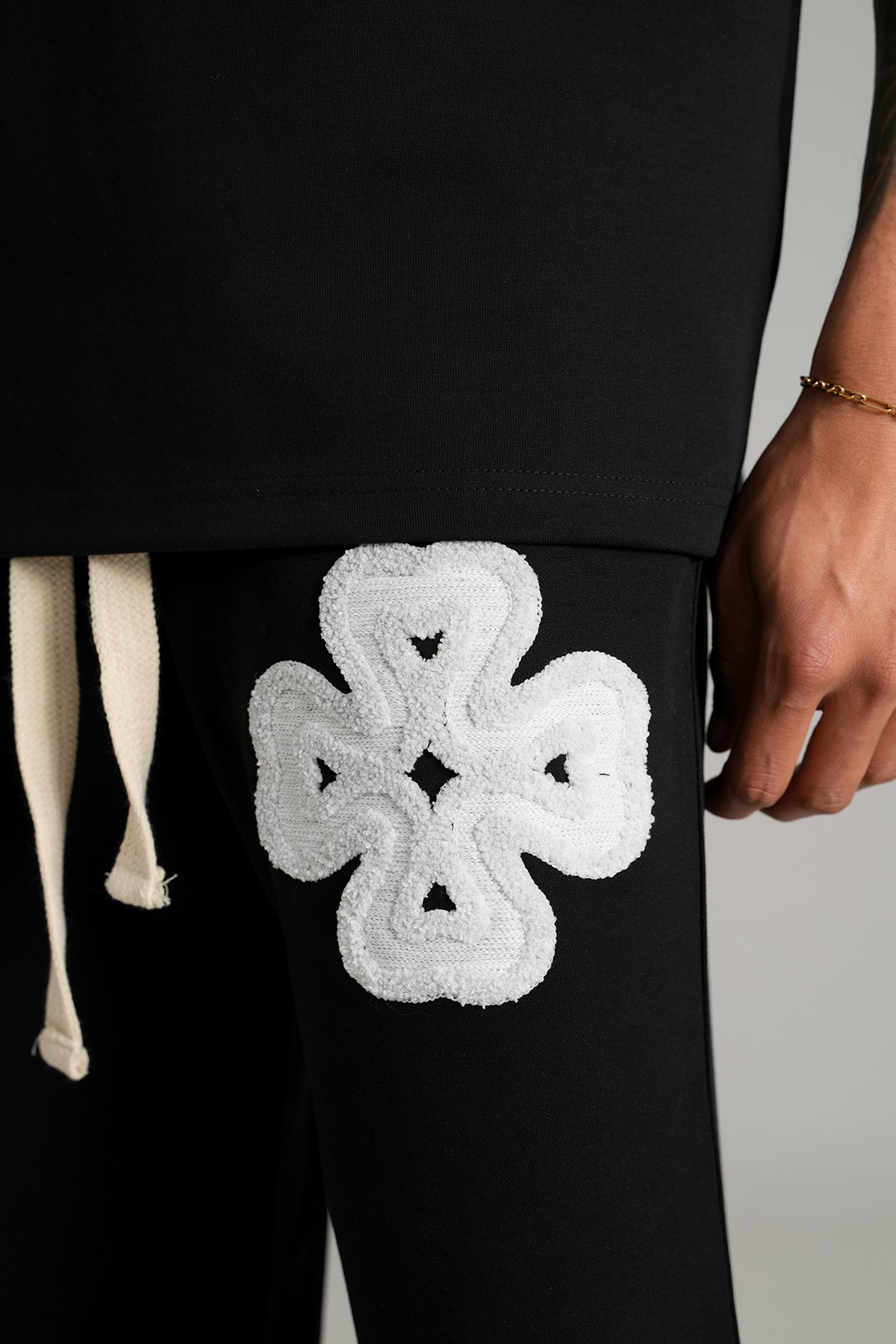 Yonca Detaylı Tişört Pantolon Takım - black