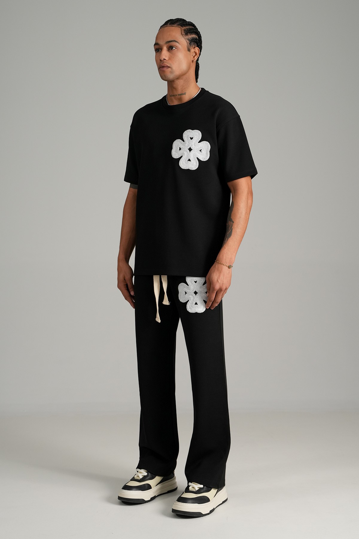 Yonca Detaylı Tişört Pantolon Takım - black