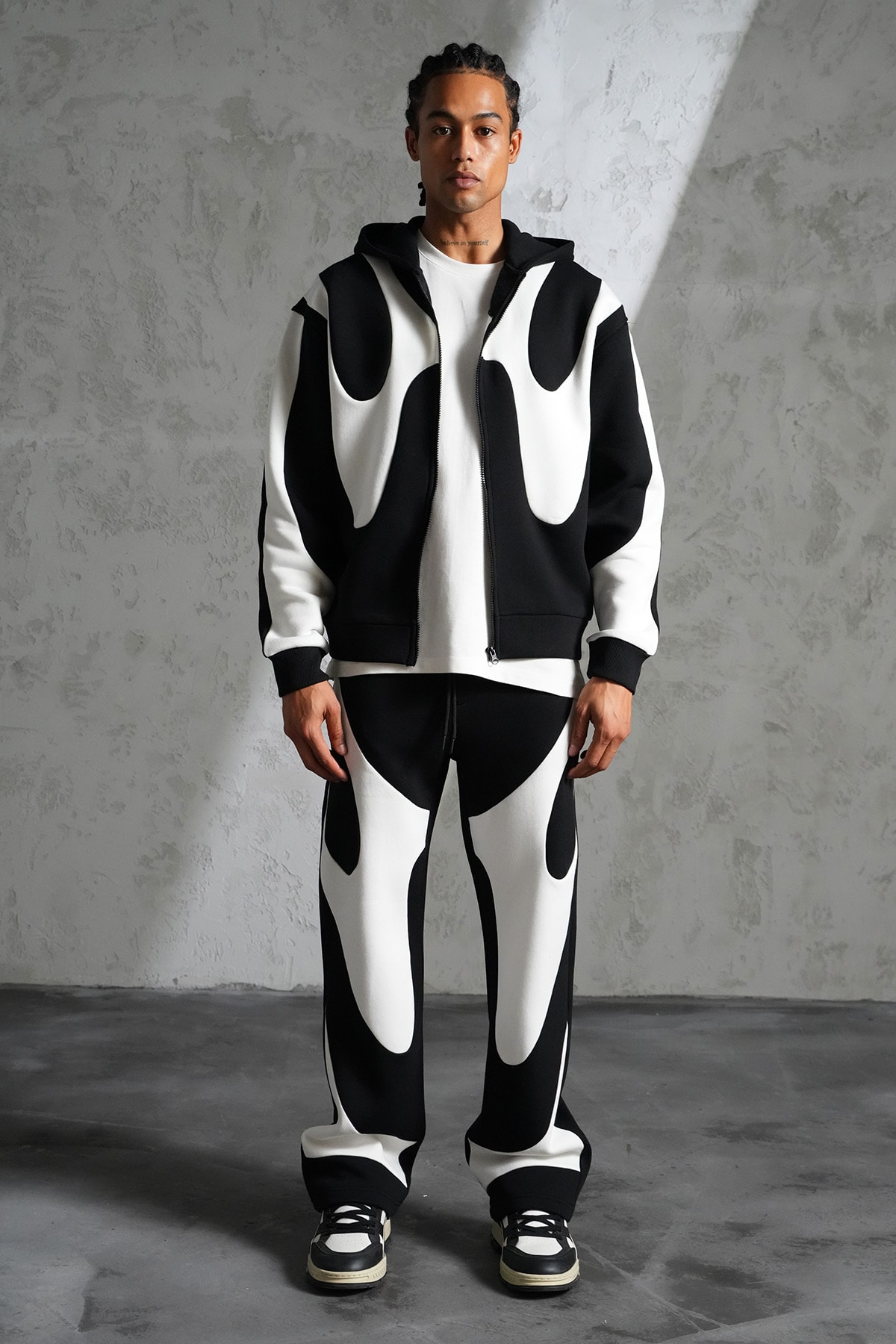 Renk Bloklu Kapüşonlu Eşofman Takım - Siyah