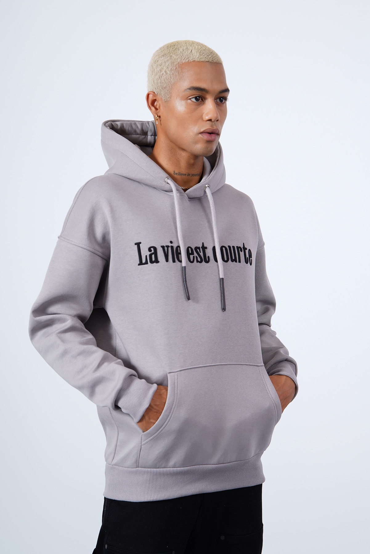 La Vie Est Courte Sweatshirt