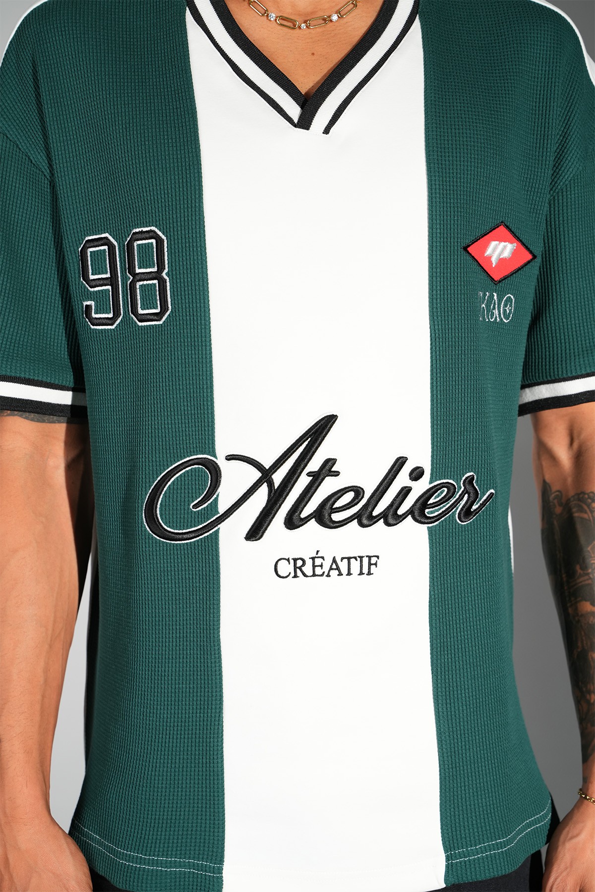 Nakışlı V Yaka Oversize Tişört - green
