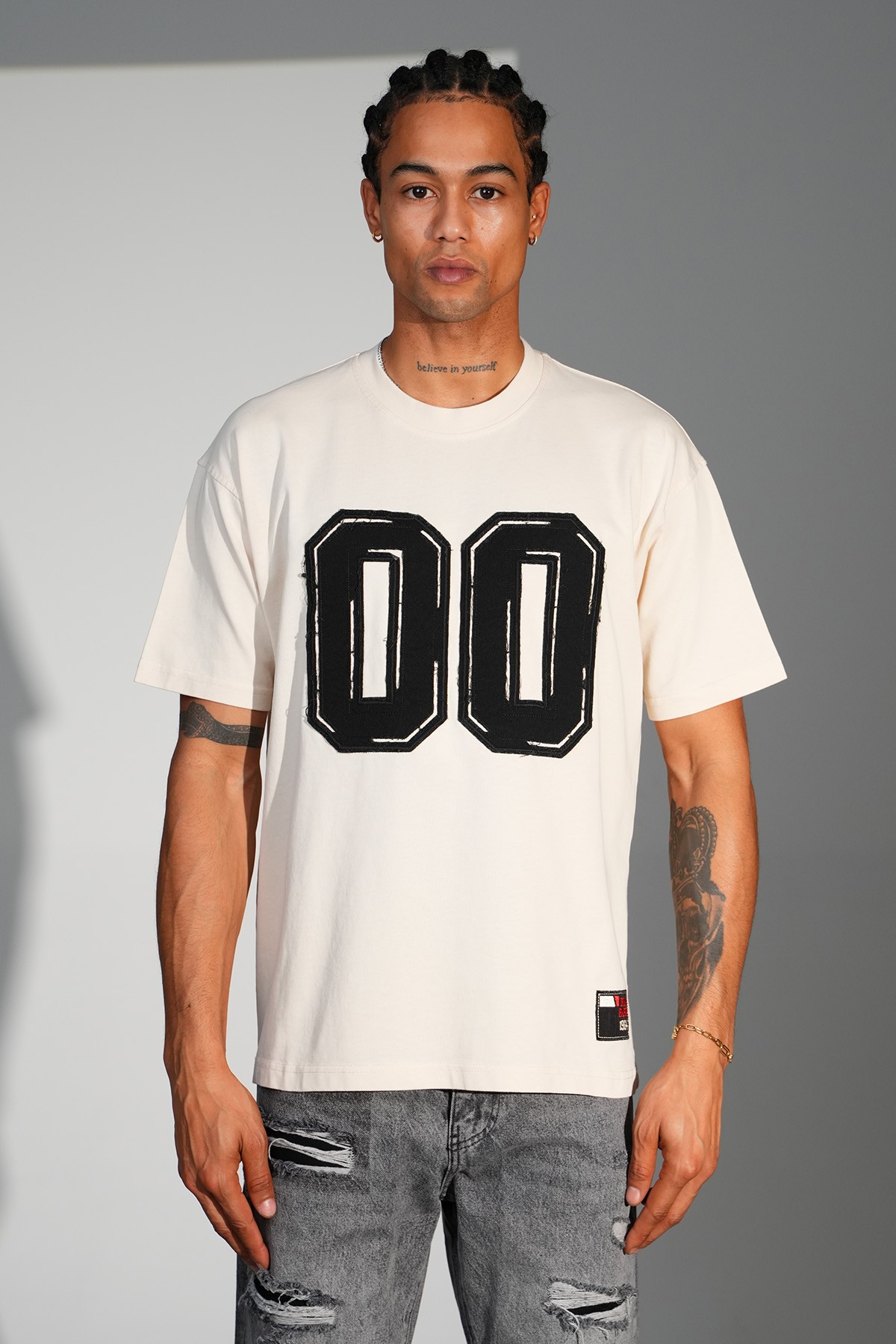 00 Nakışlı Oversize Tişört - Beige