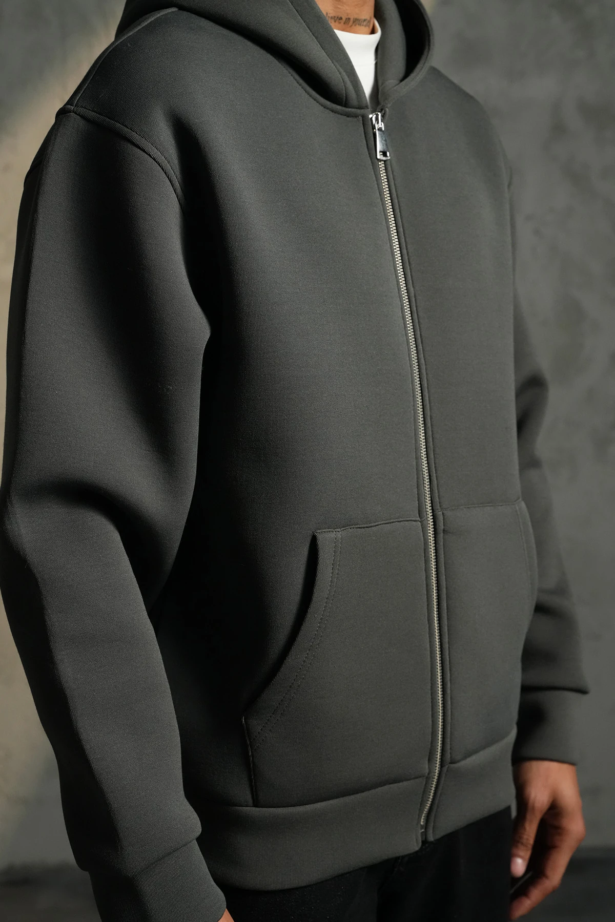 Kapüşonlu Maskeli Fermuarlı Sweatshirt