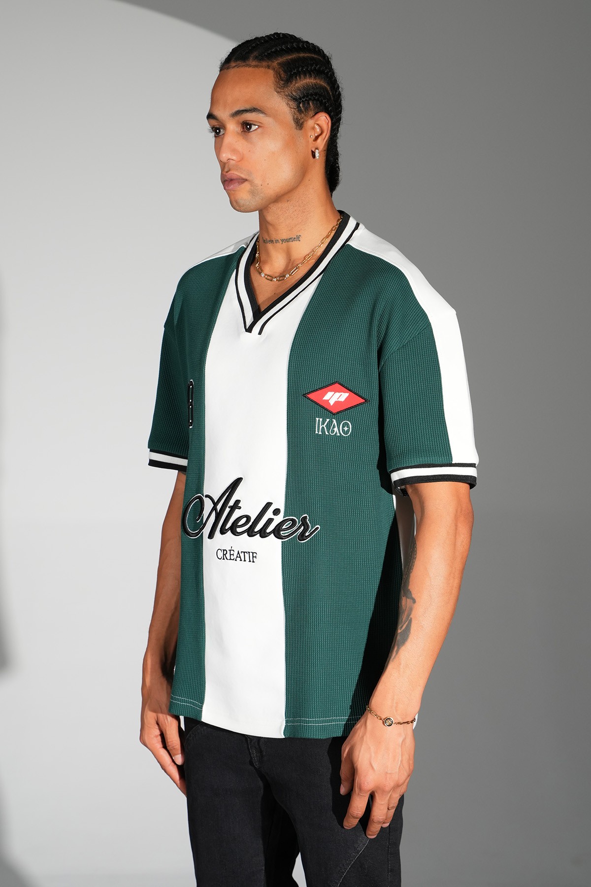 Nakışlı V Yaka Oversize Tişört - green
