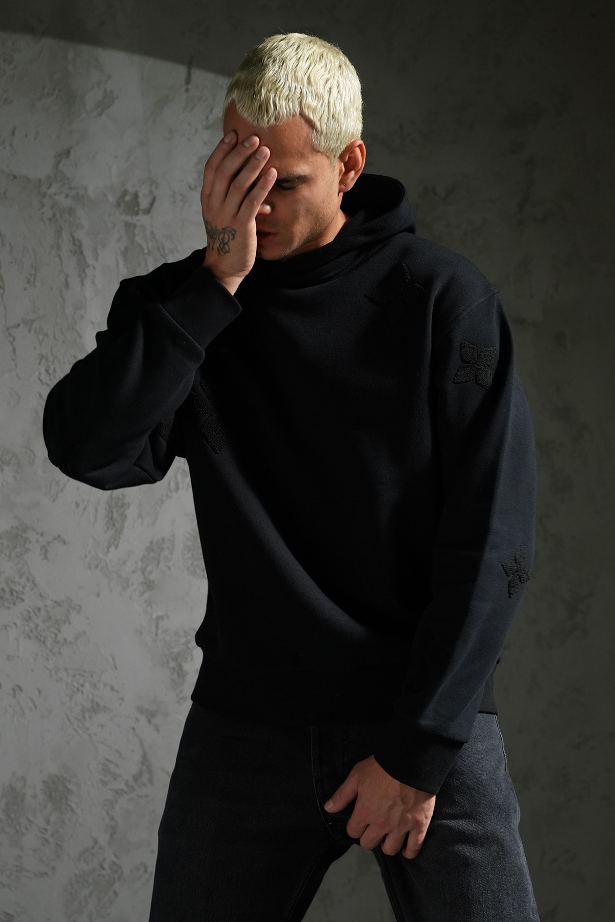 Yıldız  Desenli Kapüşonlu Sweatshirt