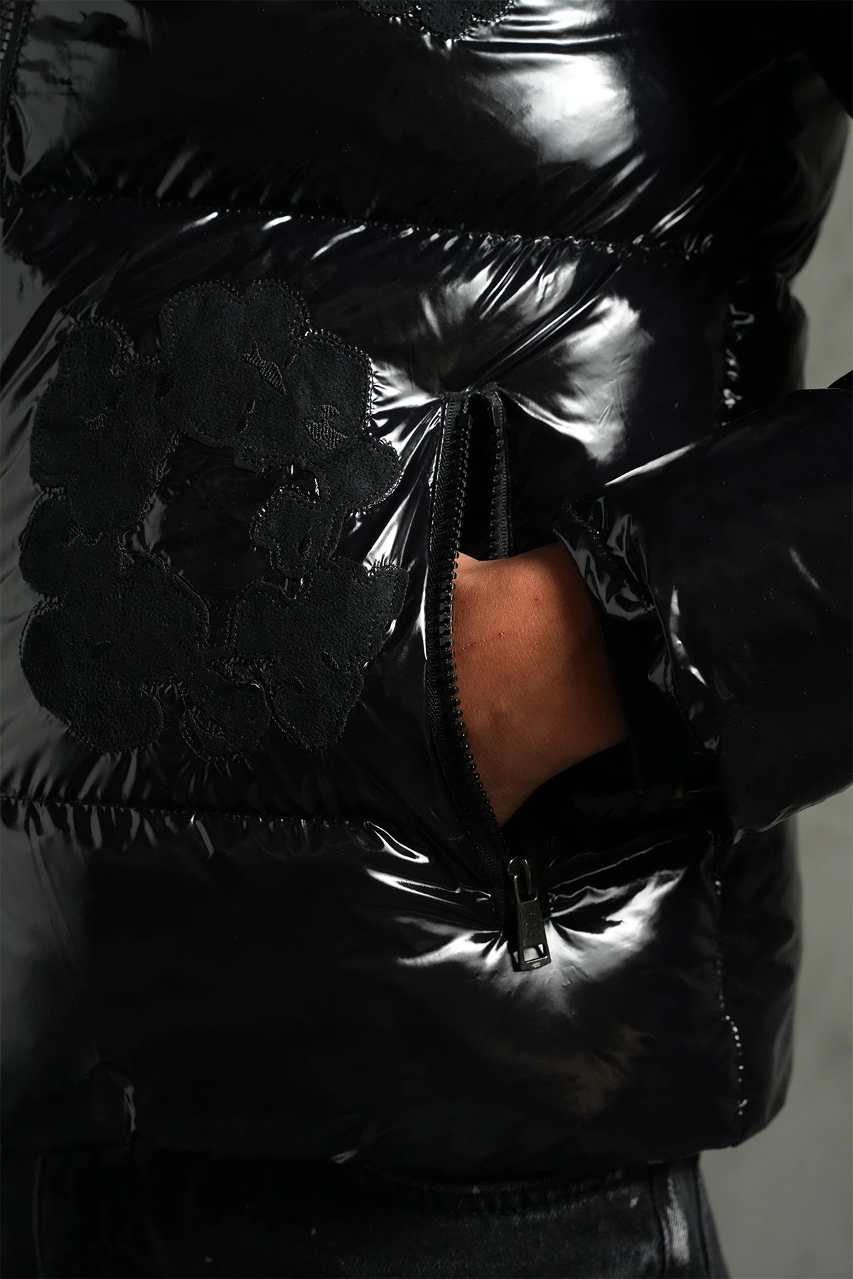 Çiçek Detaylı Şişme Mont