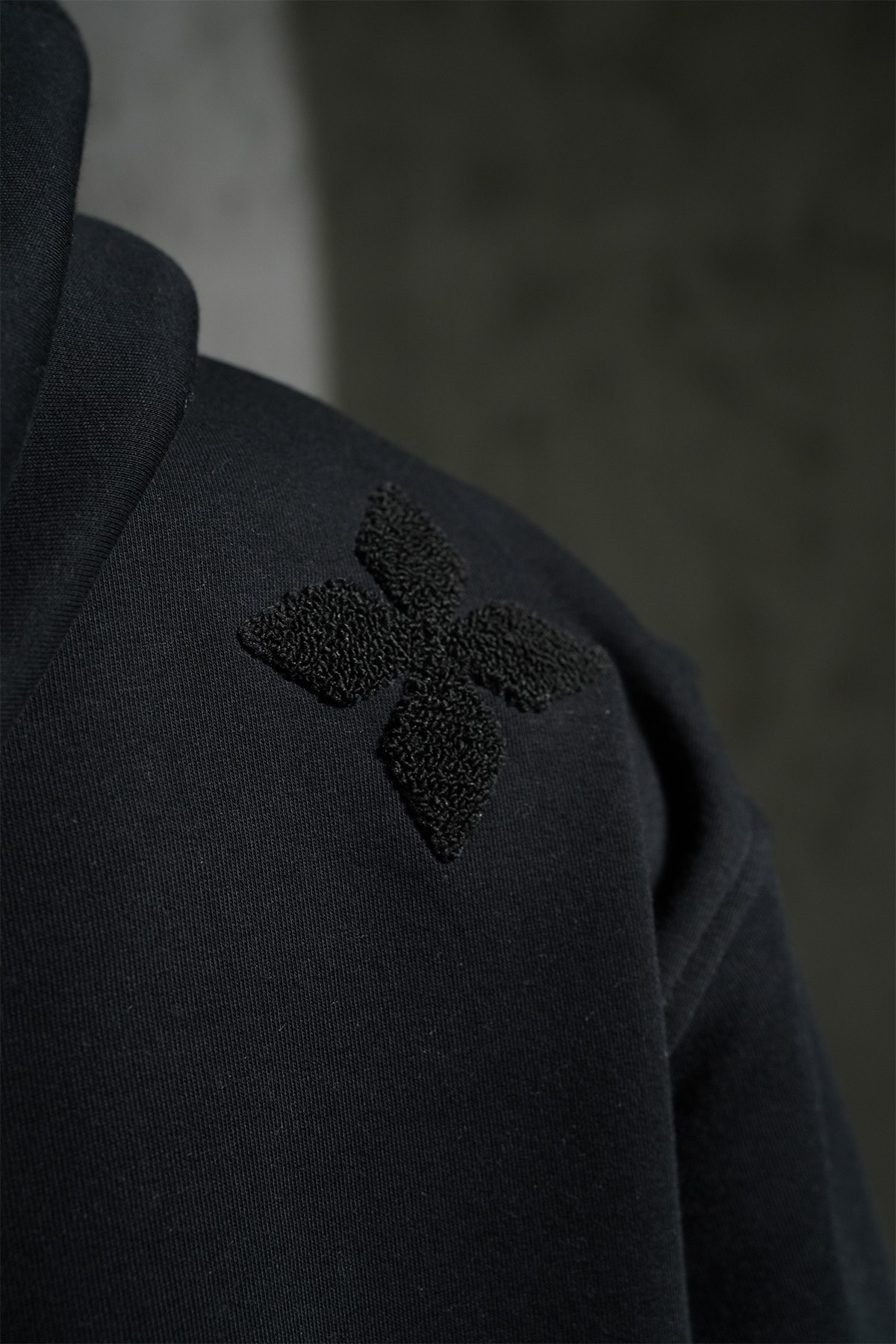 Yıldız  Desenli Kapüşonlu Sweatshirt