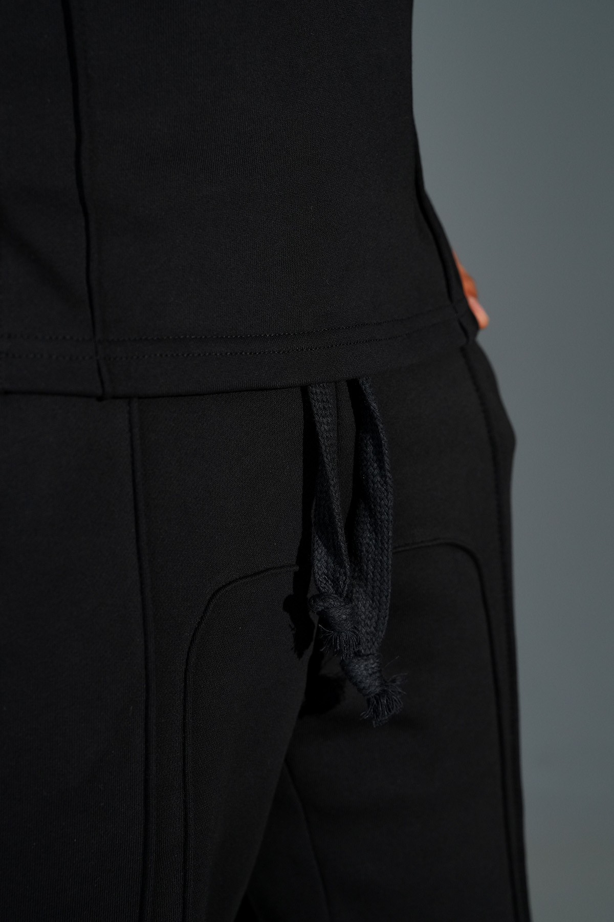 Kat Detaylı Basic Tişört Pantolon Takım