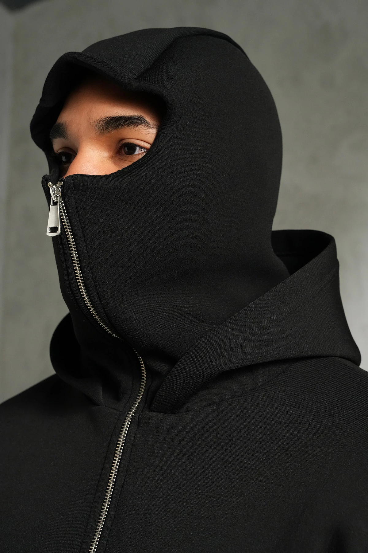 Çift Kapüşonlu Maskeli Fermuarlı Sweatshirt