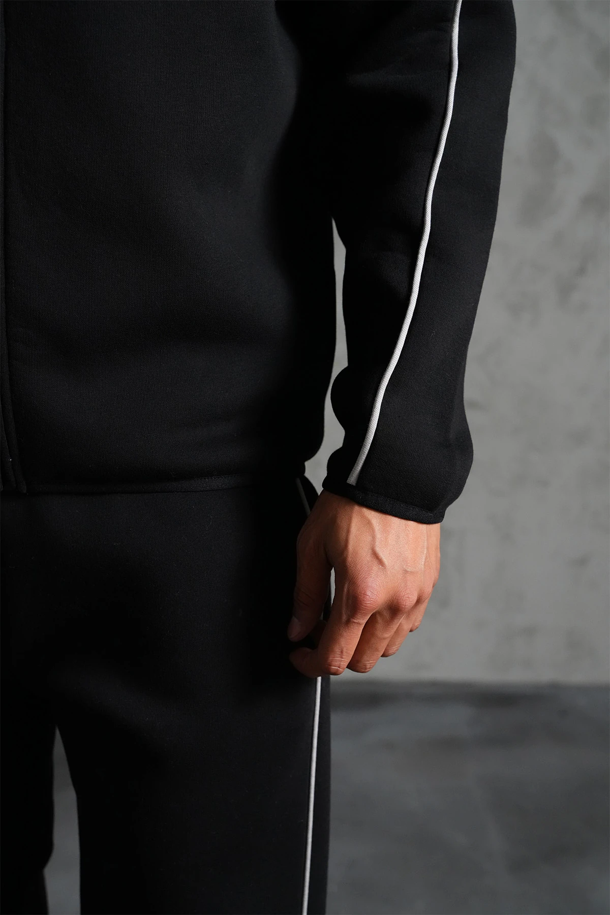 Şerit Detaylı  Eşofman Takım