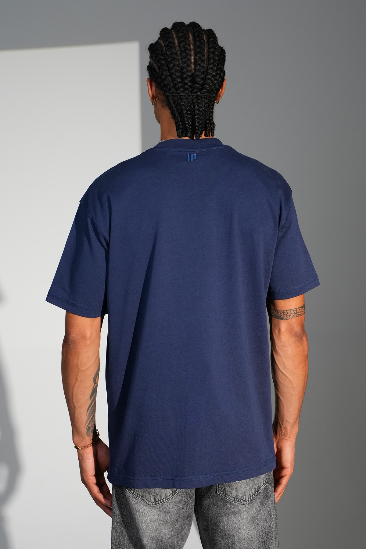 00 Nakışlı Oversize Tişört