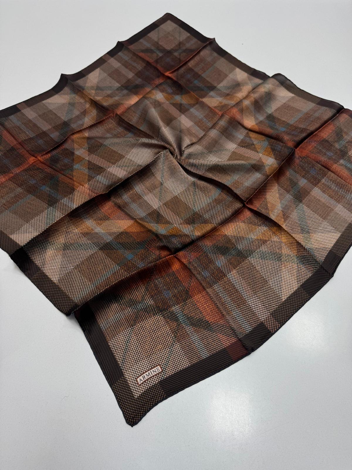 Kare Çizgi Desenli Armine Eşarp