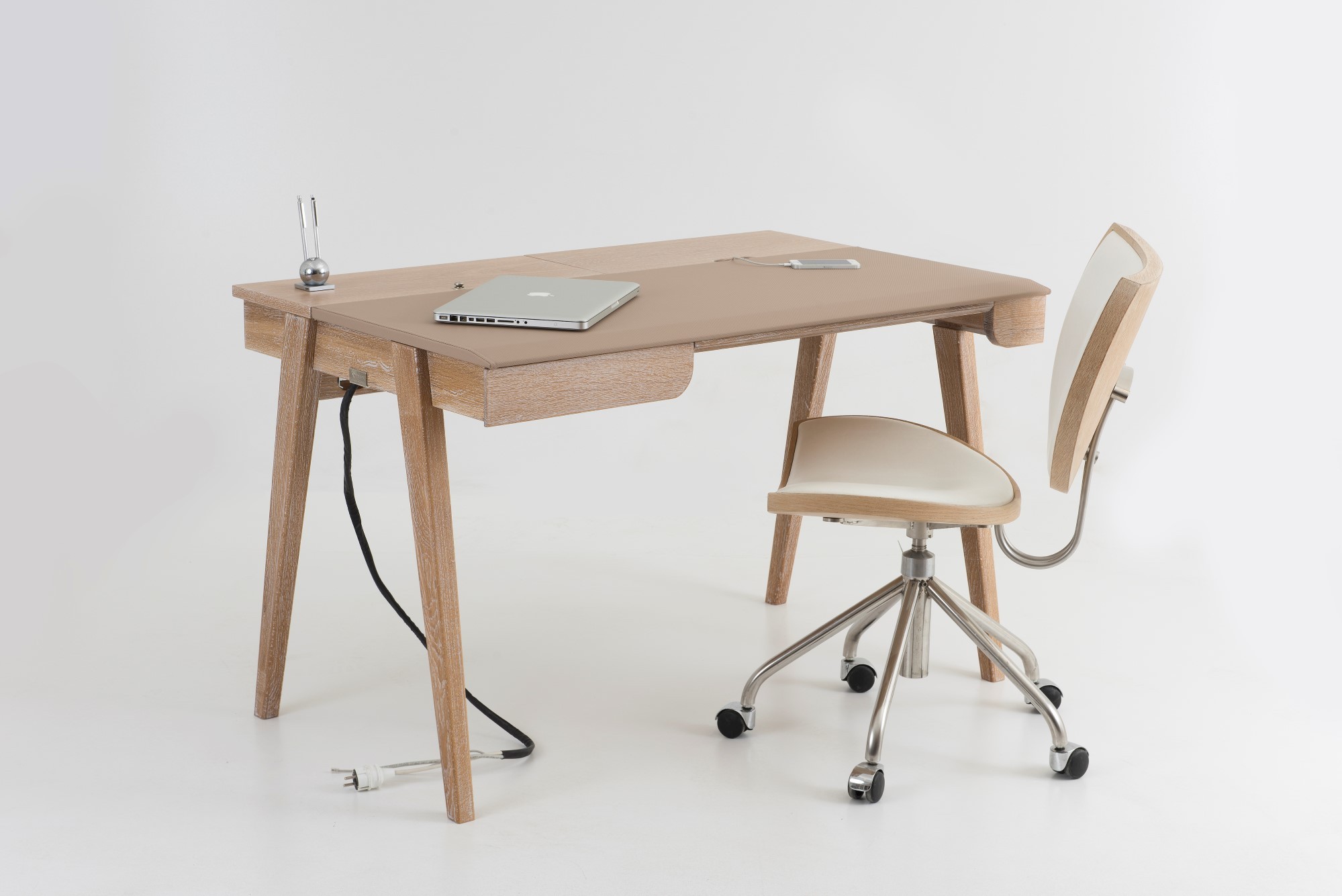 Picta : Study Desk 120 CM - Modern Solid Oak and Walnut Desk for Office, Study Room or Home Use