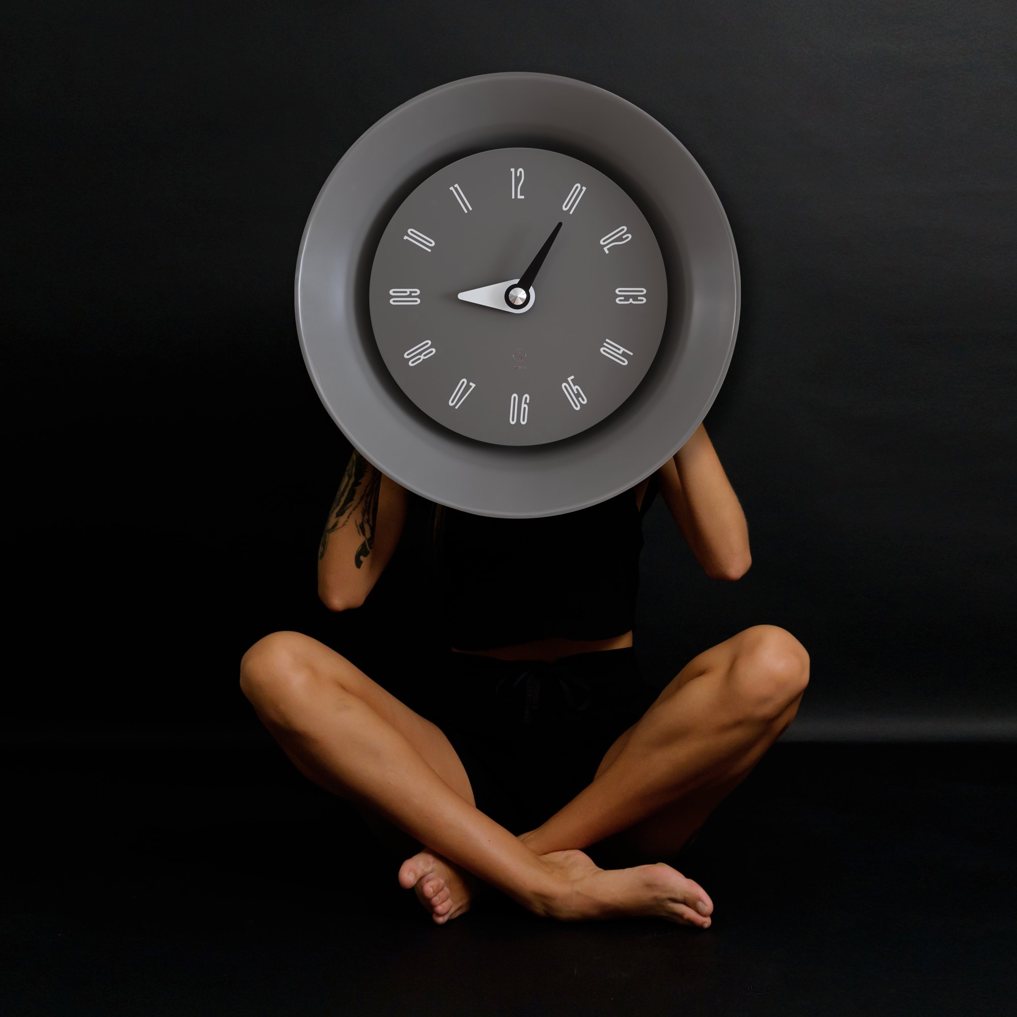 SY Time Side 50 CM Duvar Saati - 9991 Patentli Manyetik Kadran Sistemi, Ayarlanabilir Kollar, Fiberglas ve Alüminyum Tasarım
