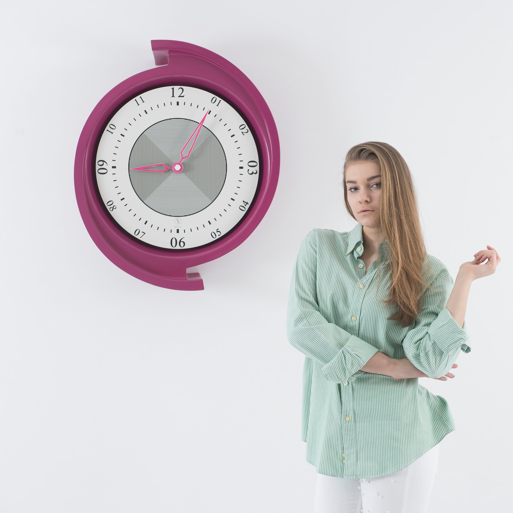 SY Time Pera 80 CM Duvar Saati - 6761 Patentli Manyetik Kadran Sistemi, Ayarlanabilir Kollar, Fiberglas ve Alüminyum Tasarım