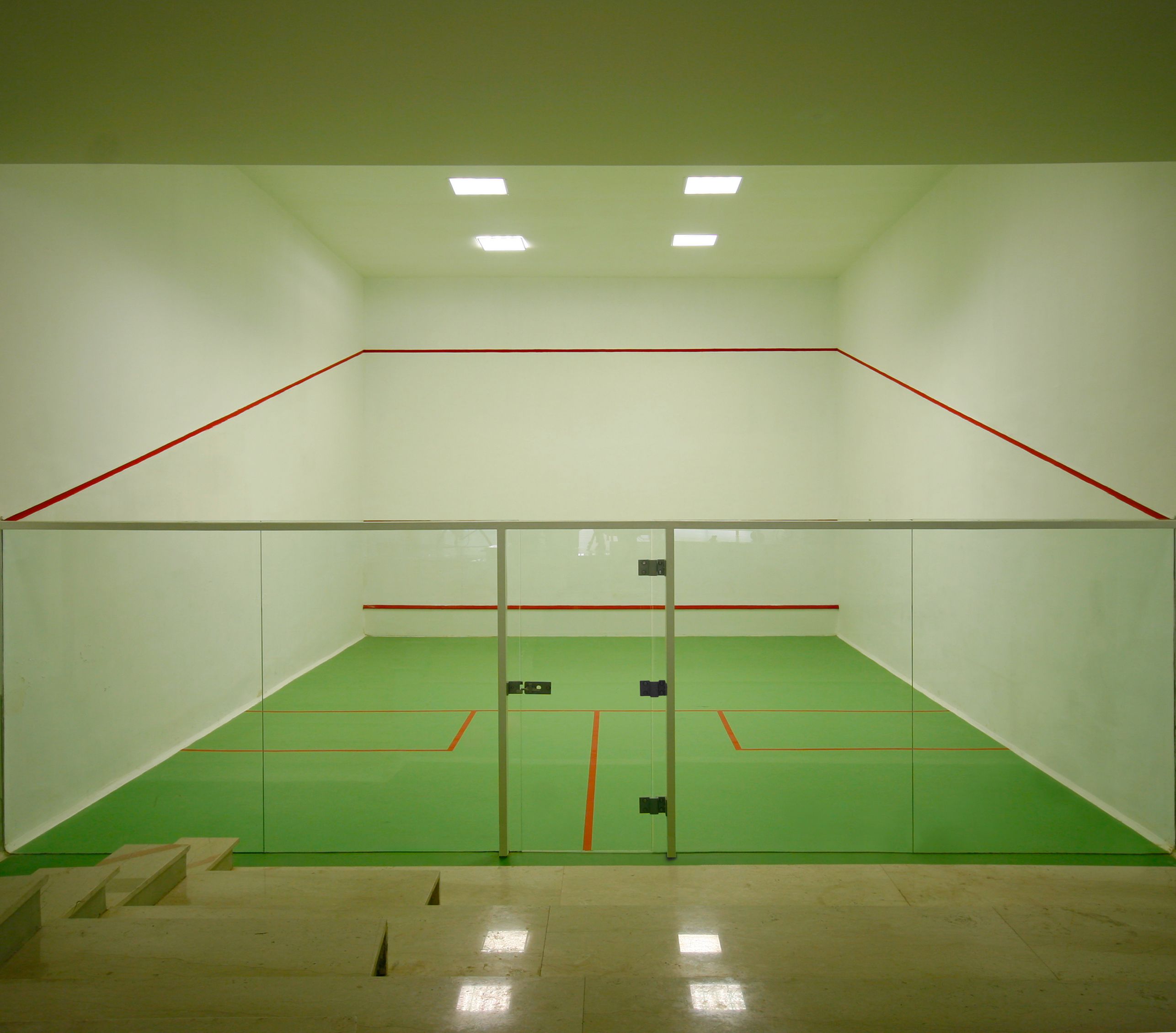 Squash Court Kilit ve Menteşeleri