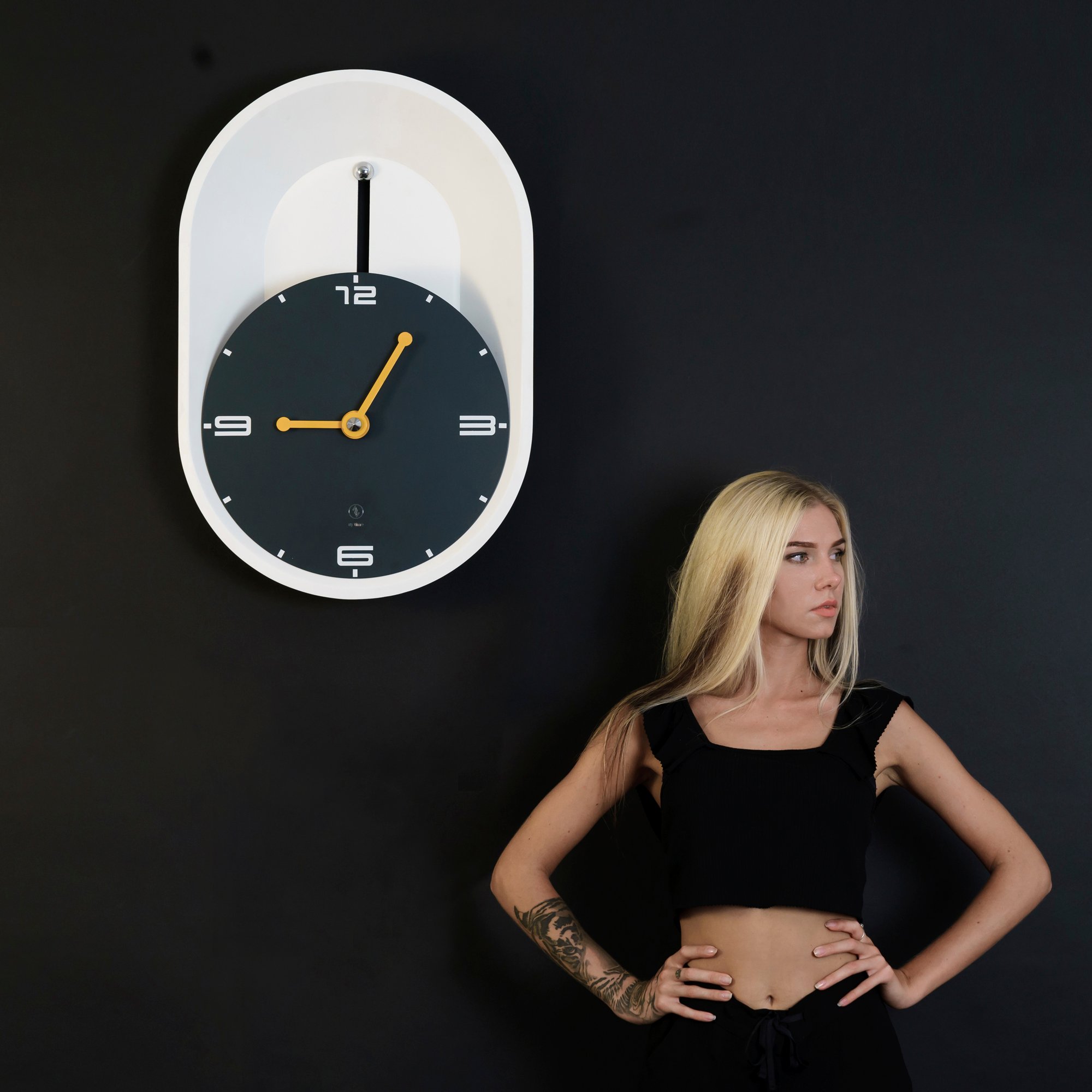 SY Time Aspendos 80 CM Duvar Saati Patentli Manyetik Kadran Sistemi, Ayarlanabilir Kollar, Fiberglas ve Alüminyum Tasarım