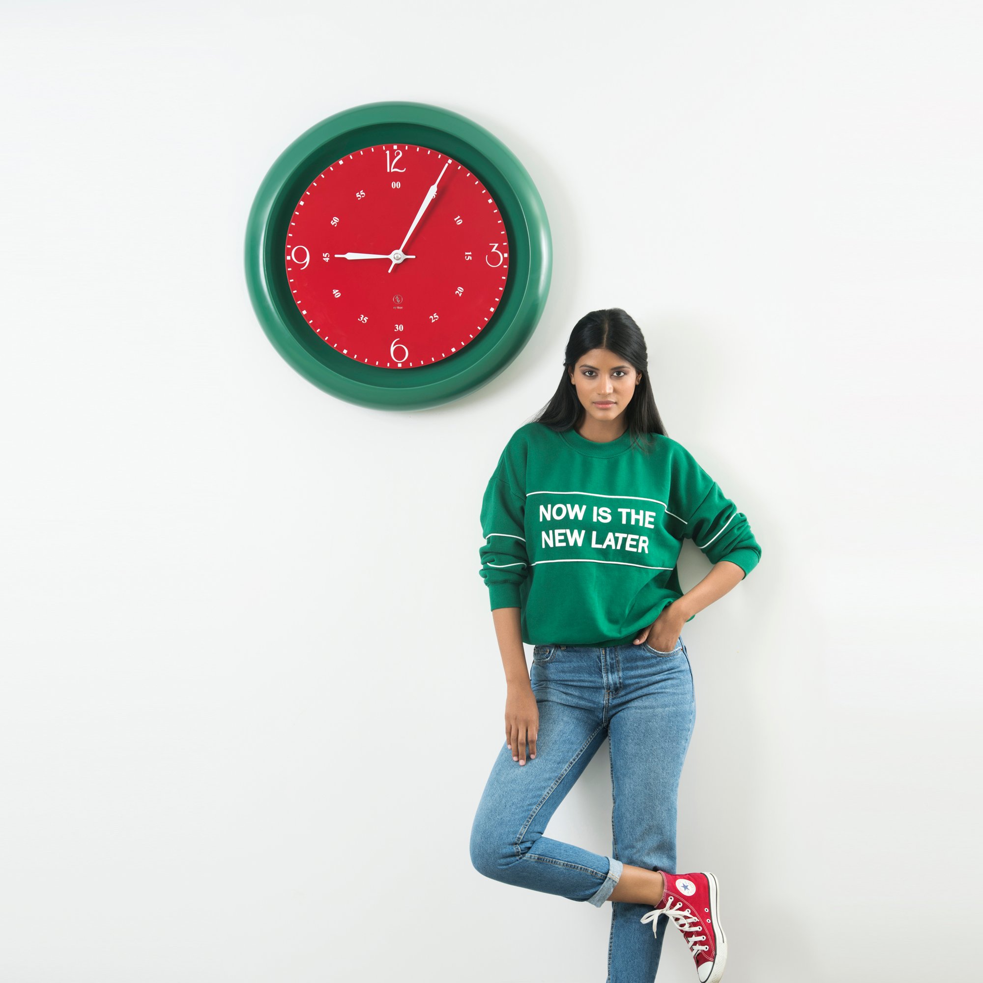 SY Time İbora 70 CM Duvar Saati - 7010 Patentli Manyetik Kadran Sistemi, Ayarlanabilir Kollar, Fiberglas ve Alüminyum Tasarım