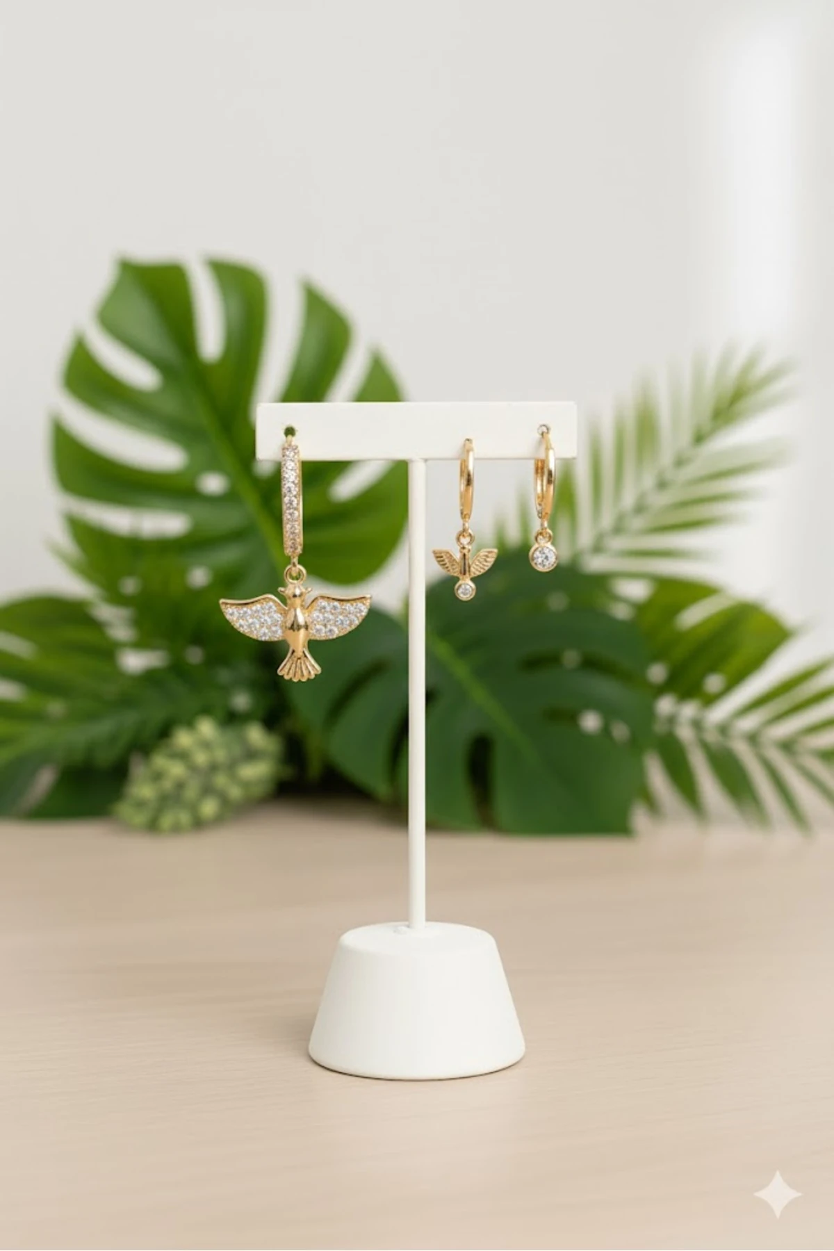 Pirinç Kadın Küpe Zirkon Taşlı 3'lü Kuş Model Gold Renk | Şık ve Dayanıklı Takı, Aksesuar