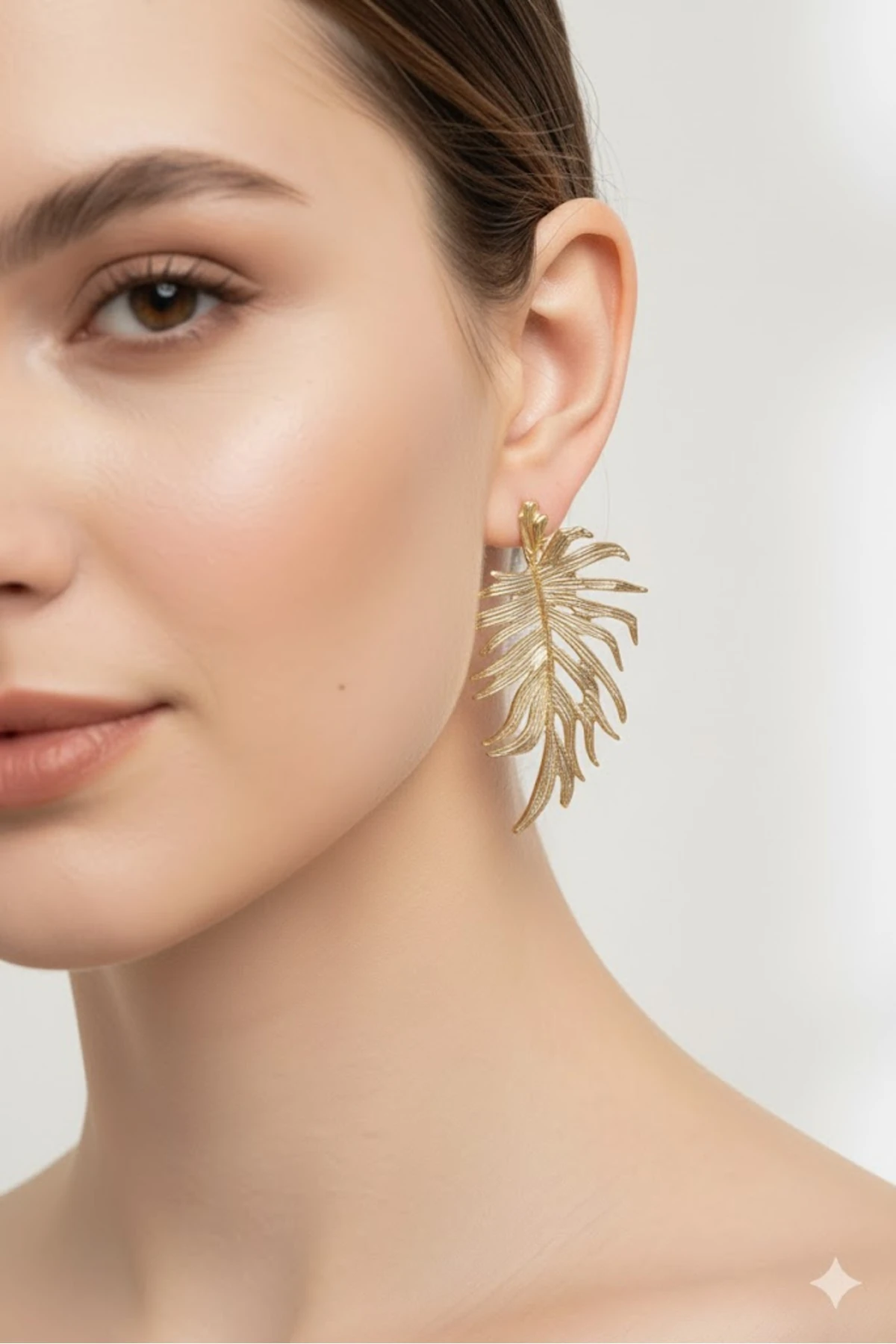 Pirinç Kadın Küpe Yaprak Model Gold Renk | Şık ve Dayanıklı Takı, Aksesuar