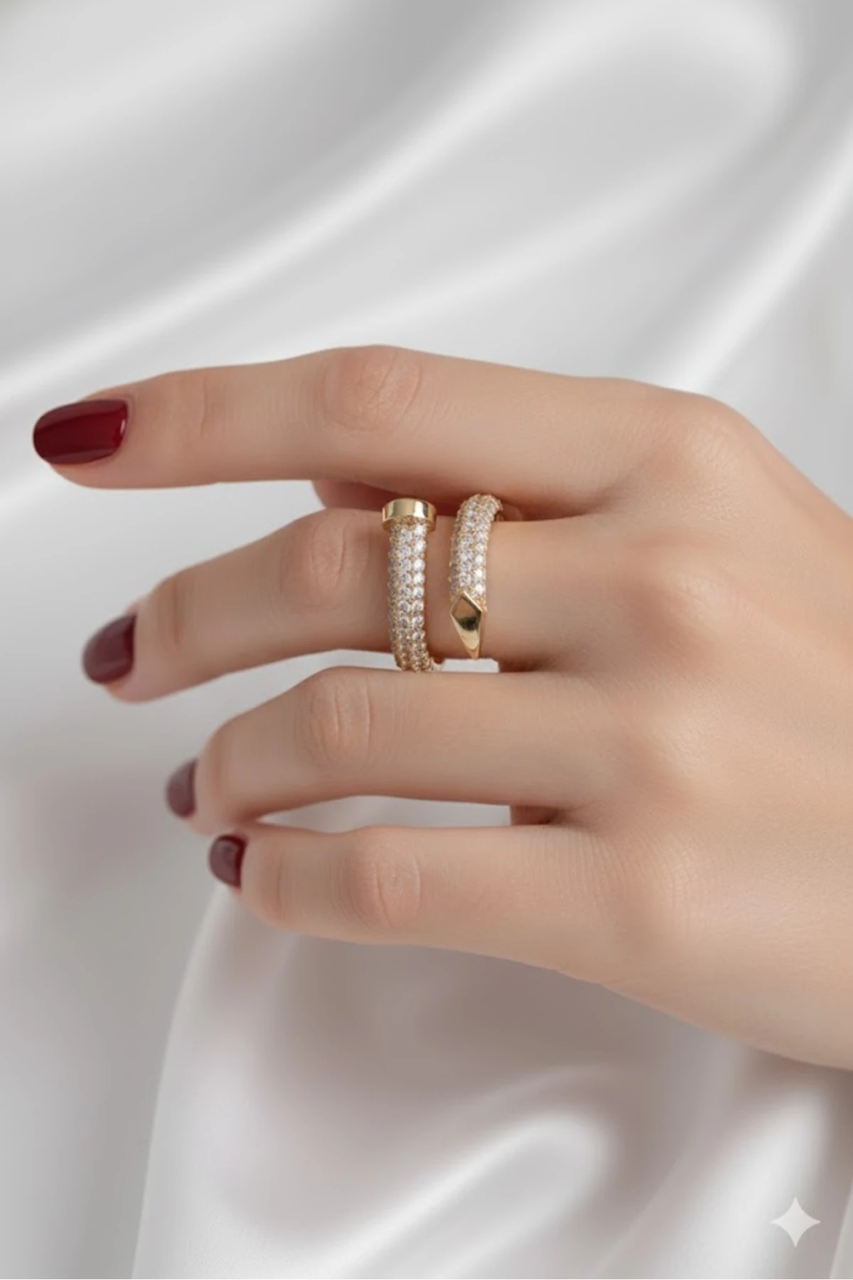 Pirinç Kadın Yüzük Gold Renk Çivi Model Zirkon Taşlı | Şık ve Dayanıklı Takı, Aksesuar