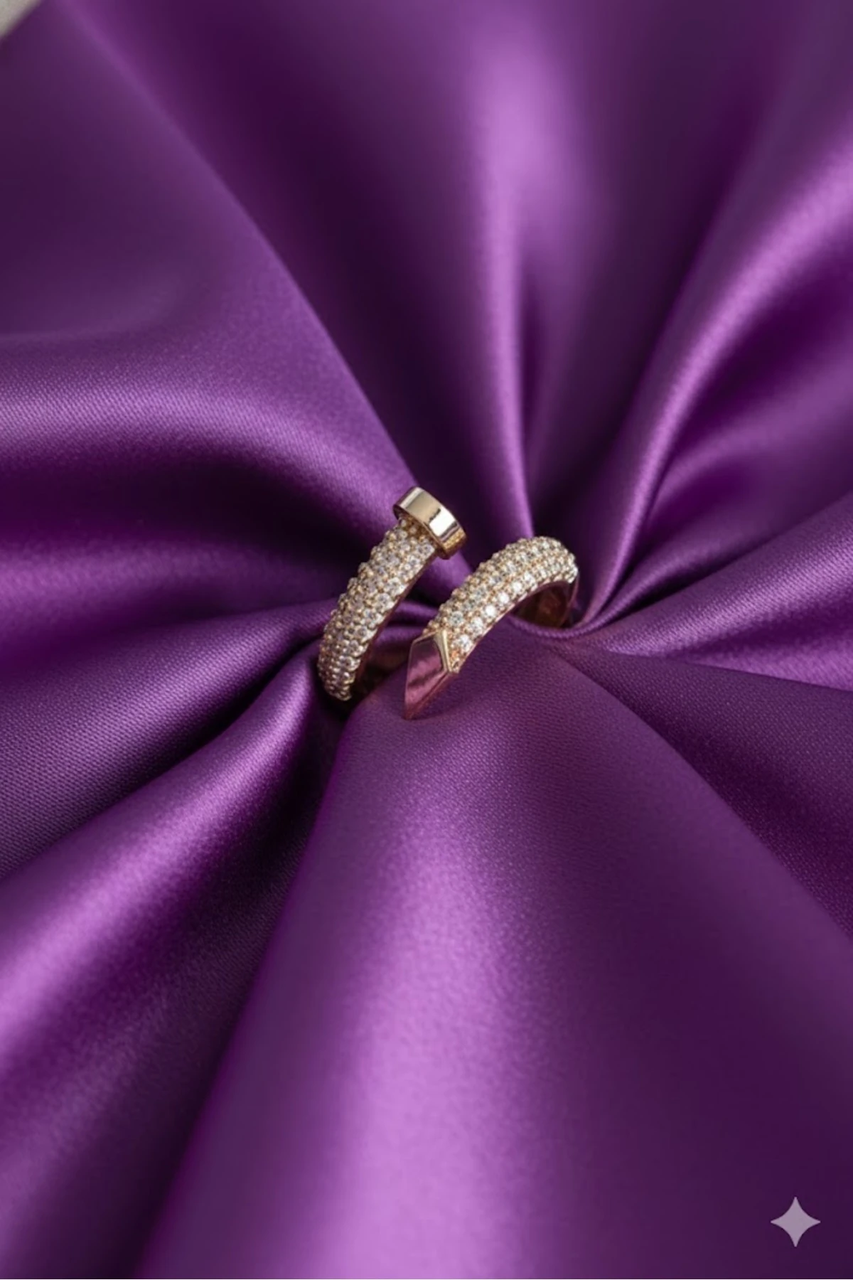 Pirinç Kadın Yüzük Gold Renk Çivi Model Zirkon Taşlı | Şık ve Dayanıklı Takı, Aksesuar