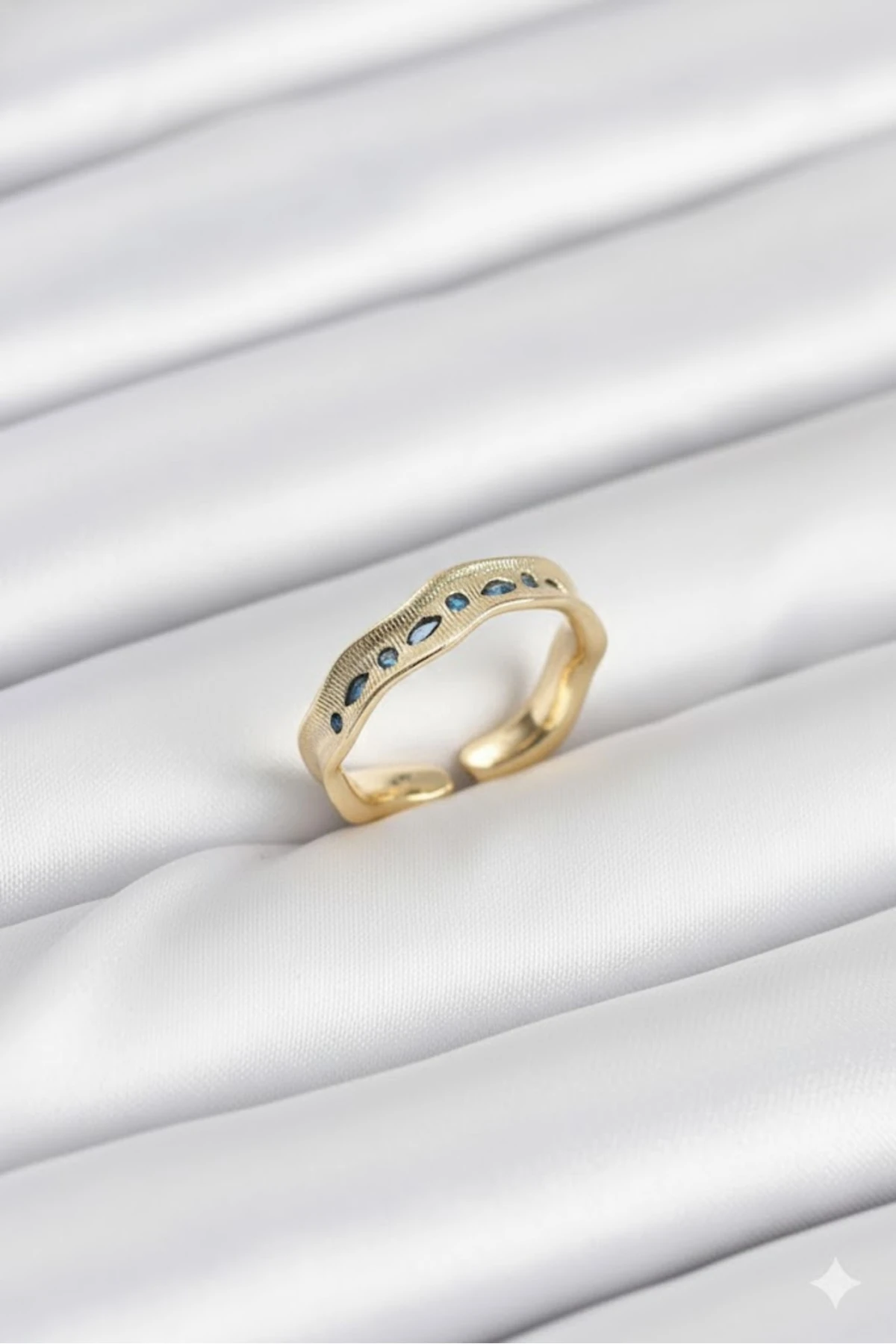 Pirinç Vintage Kadın Yüzük Gold Renk Zirkon Taşlı | Şık ve Dayanıklı Takı, Aksesuar