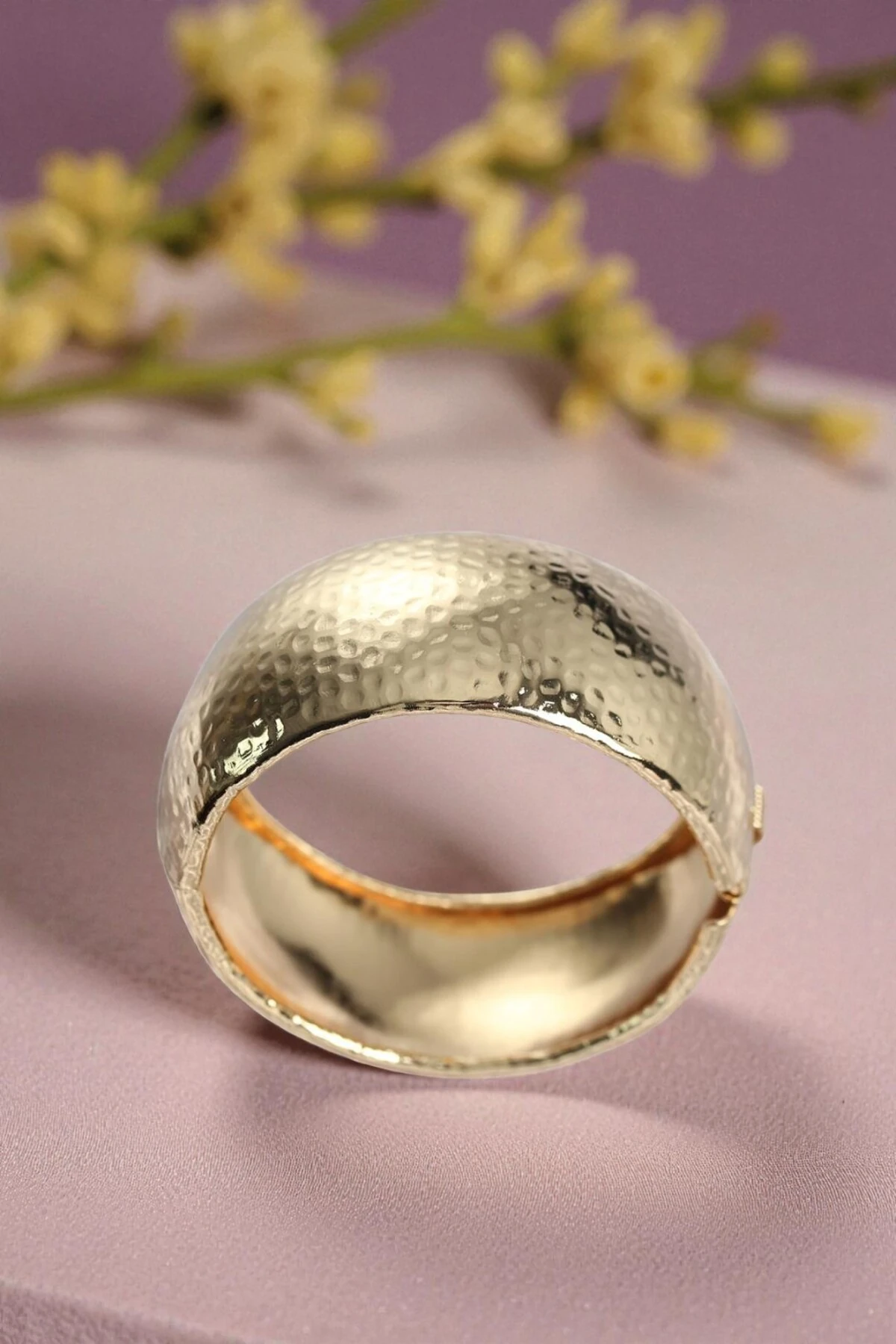 Pirinç Kadın Bileklik Gold Renk Bombeli Vintage | Şık ve Dayanıklı Takı, Aksesuar