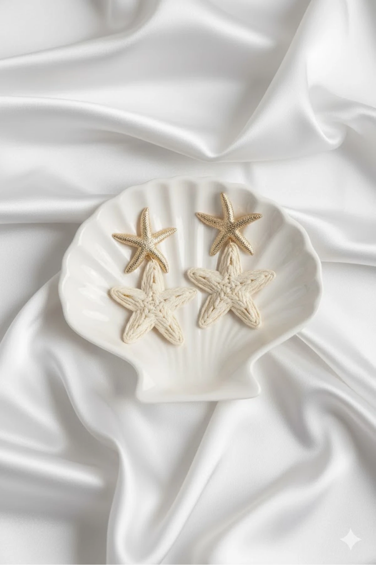 Pirinç Sallantılı Krem Deniz Yıldızı Model Gold Renk Hasır Küpe | Şık ve Dayanıklı Takı, Aksesuar