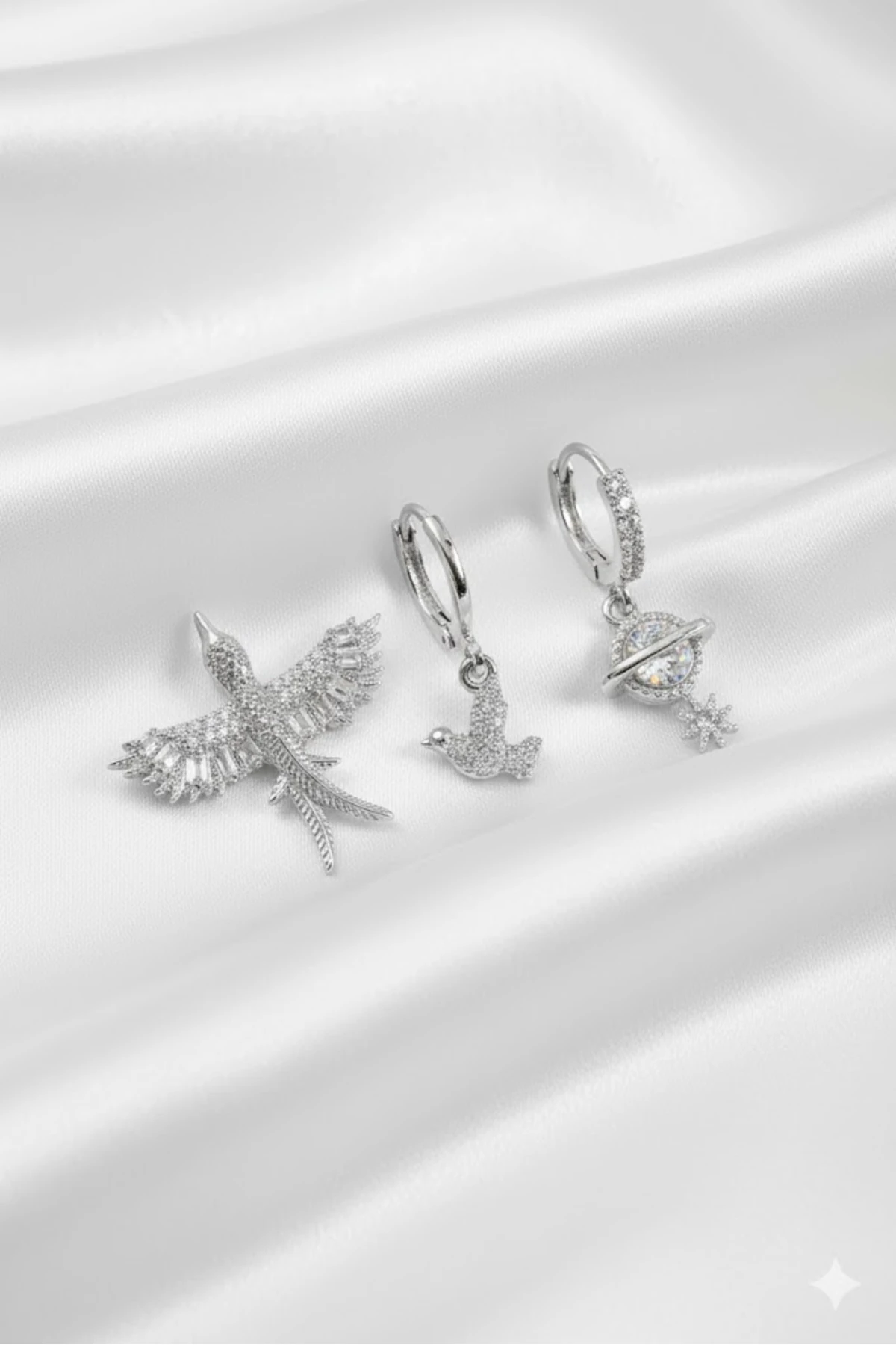 Pirinç Kadın Küpe Zirkon Taşlı 3'lü Kuş Model Gümüş Renk | Şık ve Dayanıklı Takı, Aksesuar