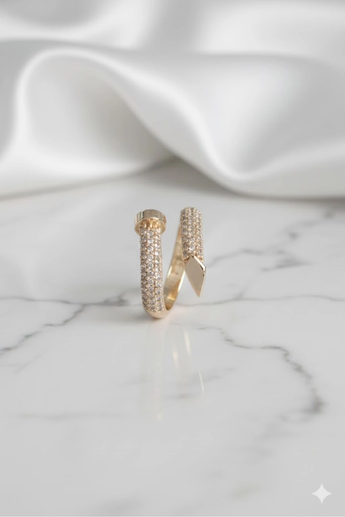 Pirinç Kadın Yüzük Gold Renk Çivi Model Zirkon Taşlı | Şık ve Dayanıklı Takı, Aksesuar