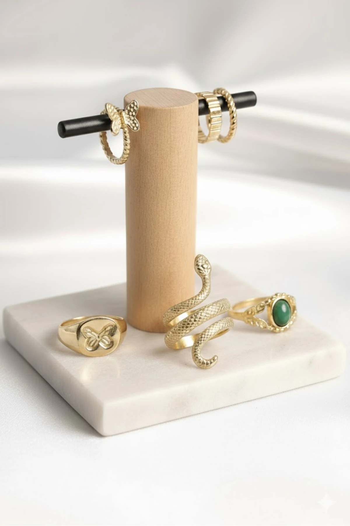 Pirinç 6'Lı Kadın Yüzük Seti Gold Renk İşlemeli Yılan Model Kelebek Detay | Şık ve Dayanıklı Takı