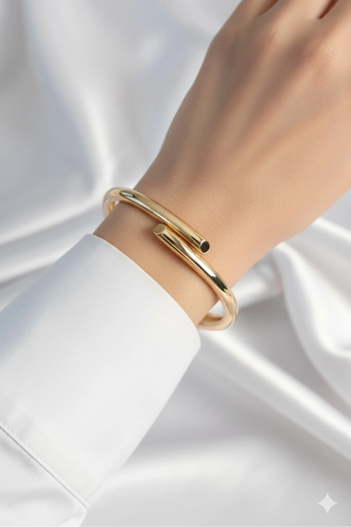 Kelepçe Bileklik Pirinç Gold Renk Kadın | Şık ve Dayanıklı Takı, Aksesuar