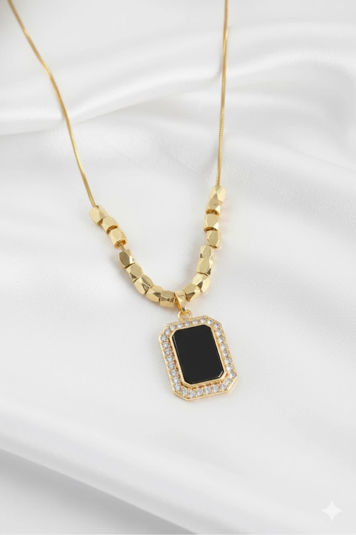 Çelik Kadın Kolye Zirkon Taşlı Siyah Baget Model Gold Renk 316L Kararmaz | Şık ve Dayanıklı Takı