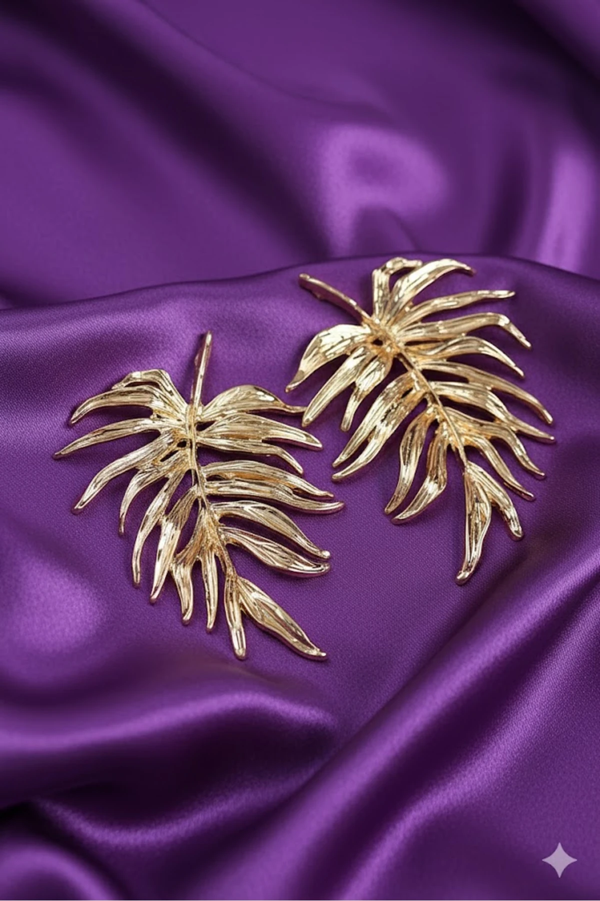 Pirinç Kadın Küpe Yaprak Model Gold Renk | Şık ve Dayanıklı Takı, Aksesuar