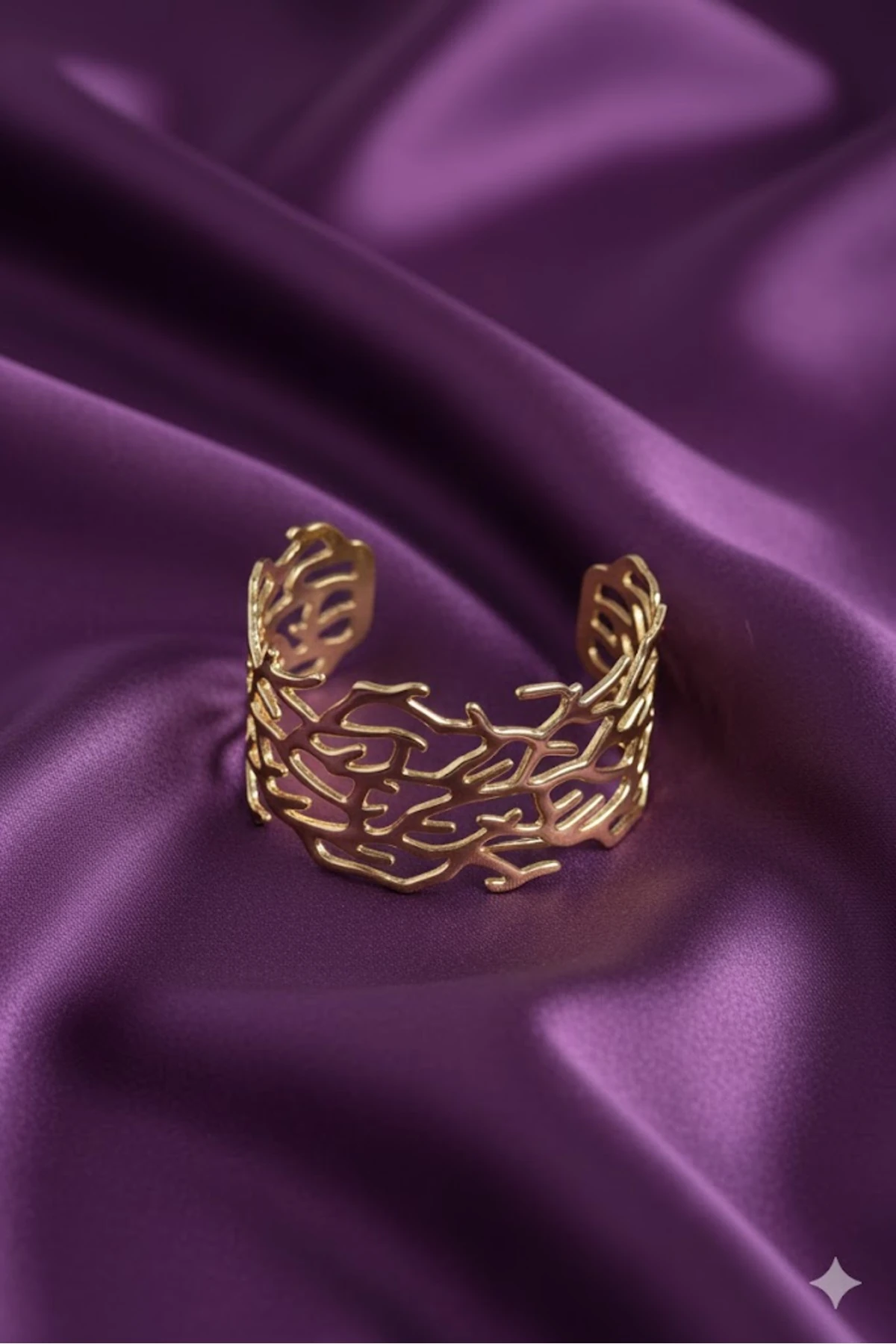 Pirinç Vintage Kadın Bileklik Gold Renk | Şık ve Dayanıklı Takı, Aksesuar