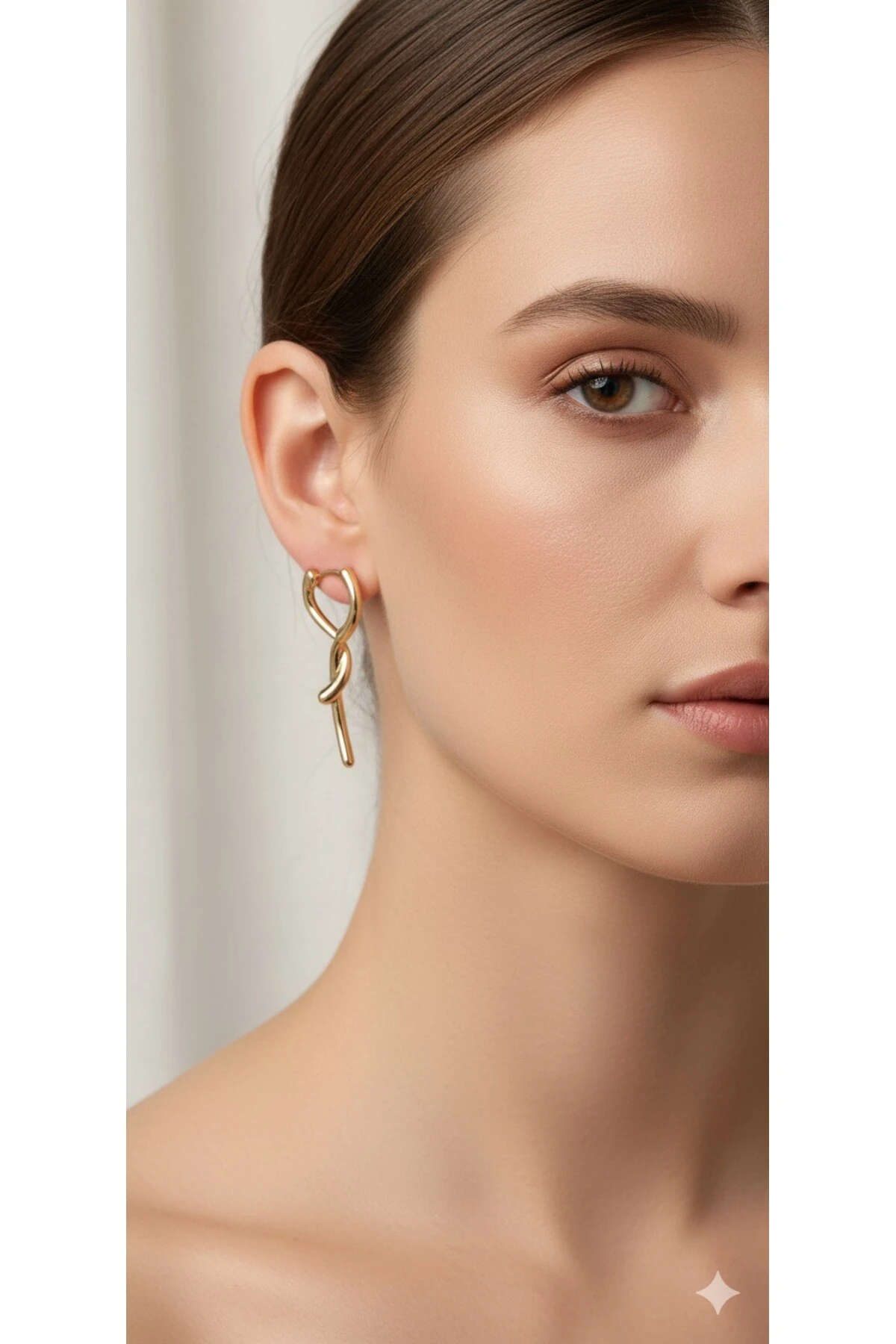 Pirinç Uzun Küpe Gold Renk Sarmal Çubuk Tasarımlı | Şık ve Dayanıklı Takı, Aksesuar