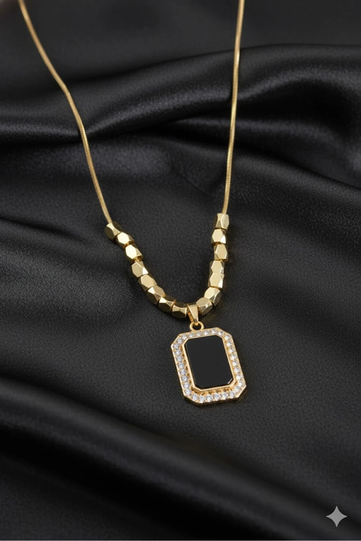 Çelik Kadın Kolye Zirkon Taşlı Siyah Baget Model Gold Renk 316L Kararmaz | Şık ve Dayanıklı Takı