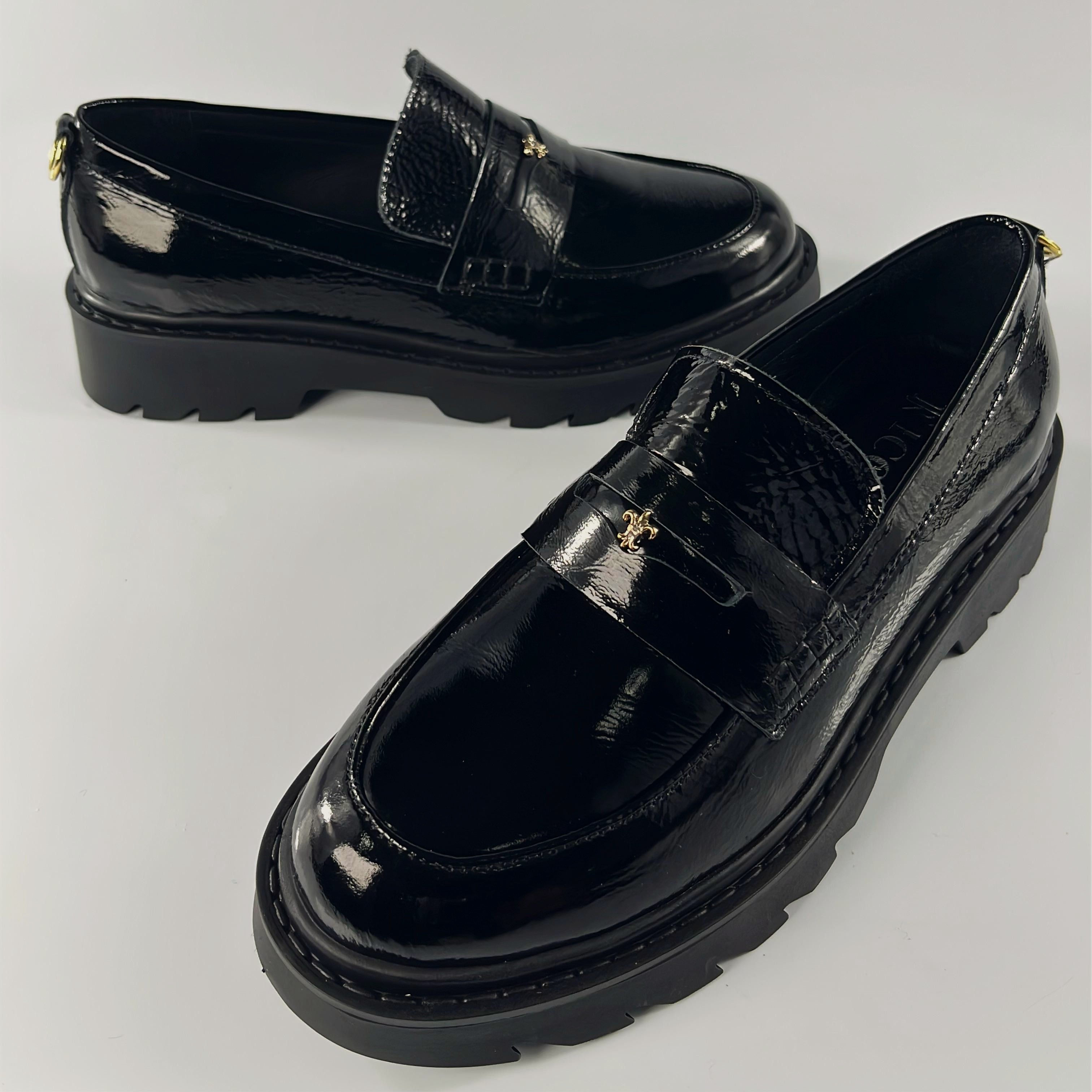 Black Rugan Loafer