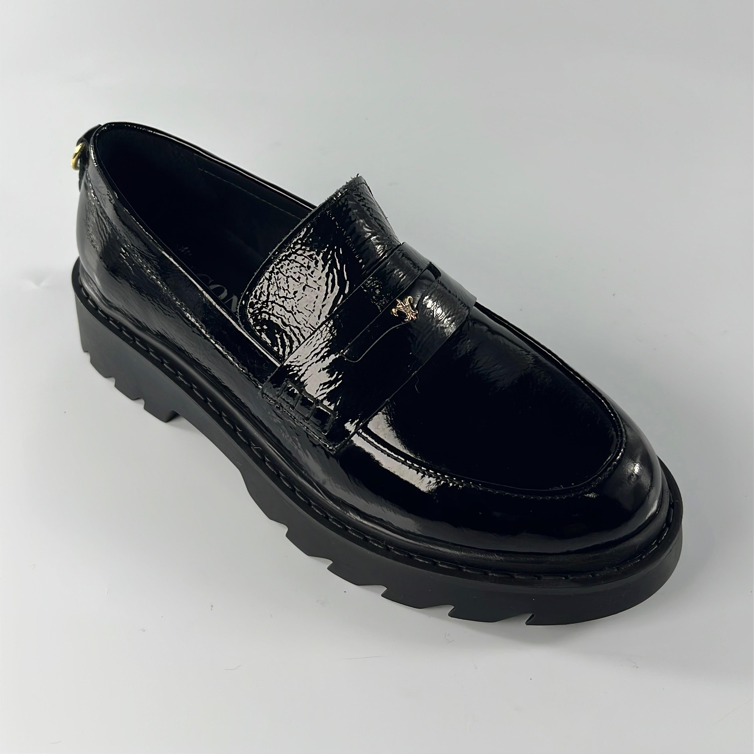 Black Rugan Loafer