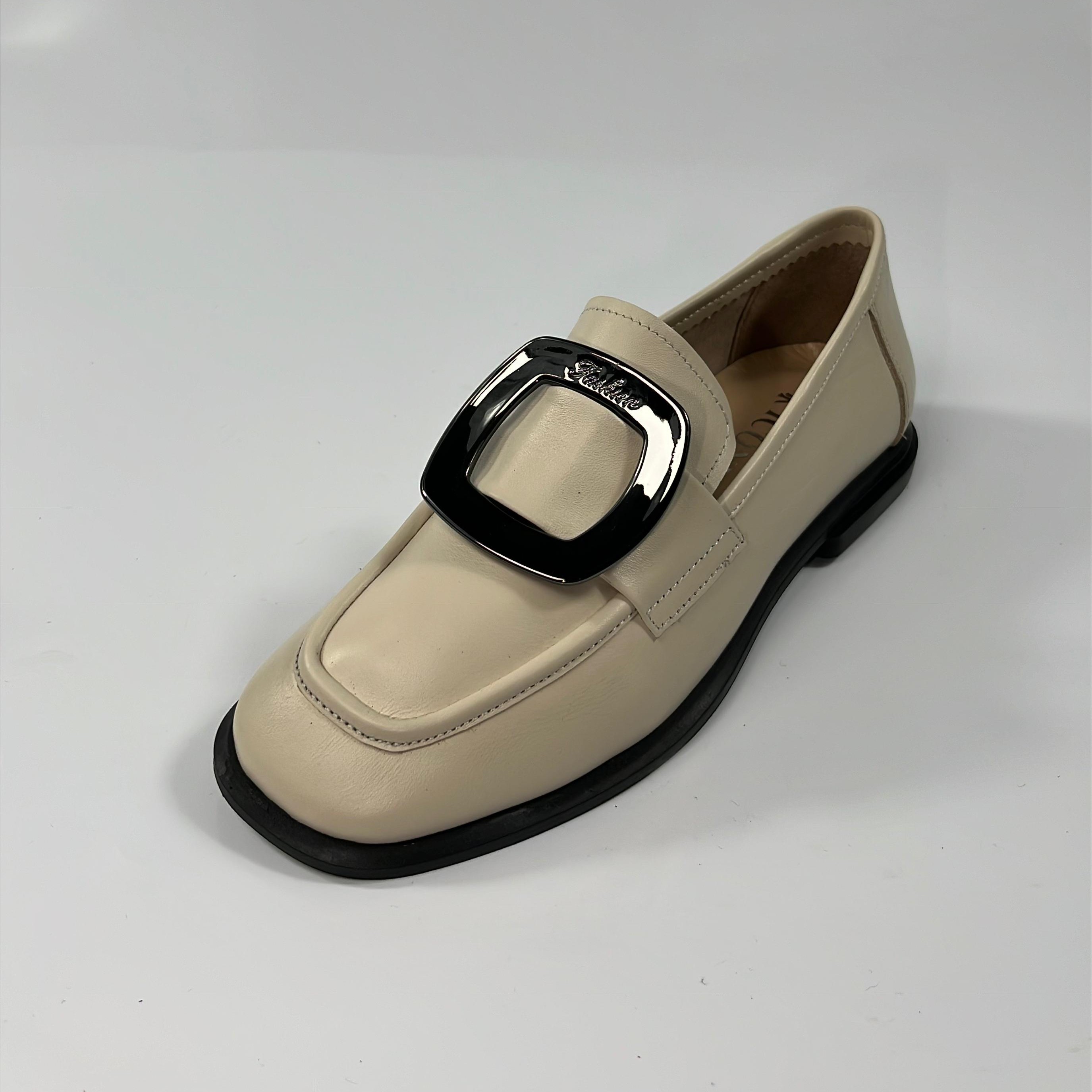 Bej Buckle Loafer