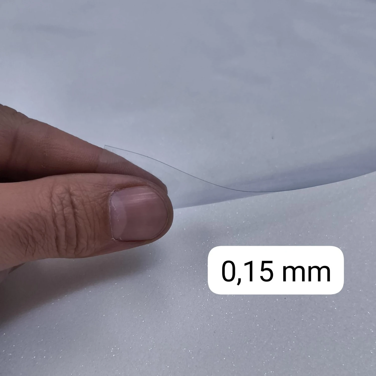 Şeffaf PVC 0,15 mm İnce (Hafif Pudralı) Masa Örtüsü Kaymaz Koruyucu