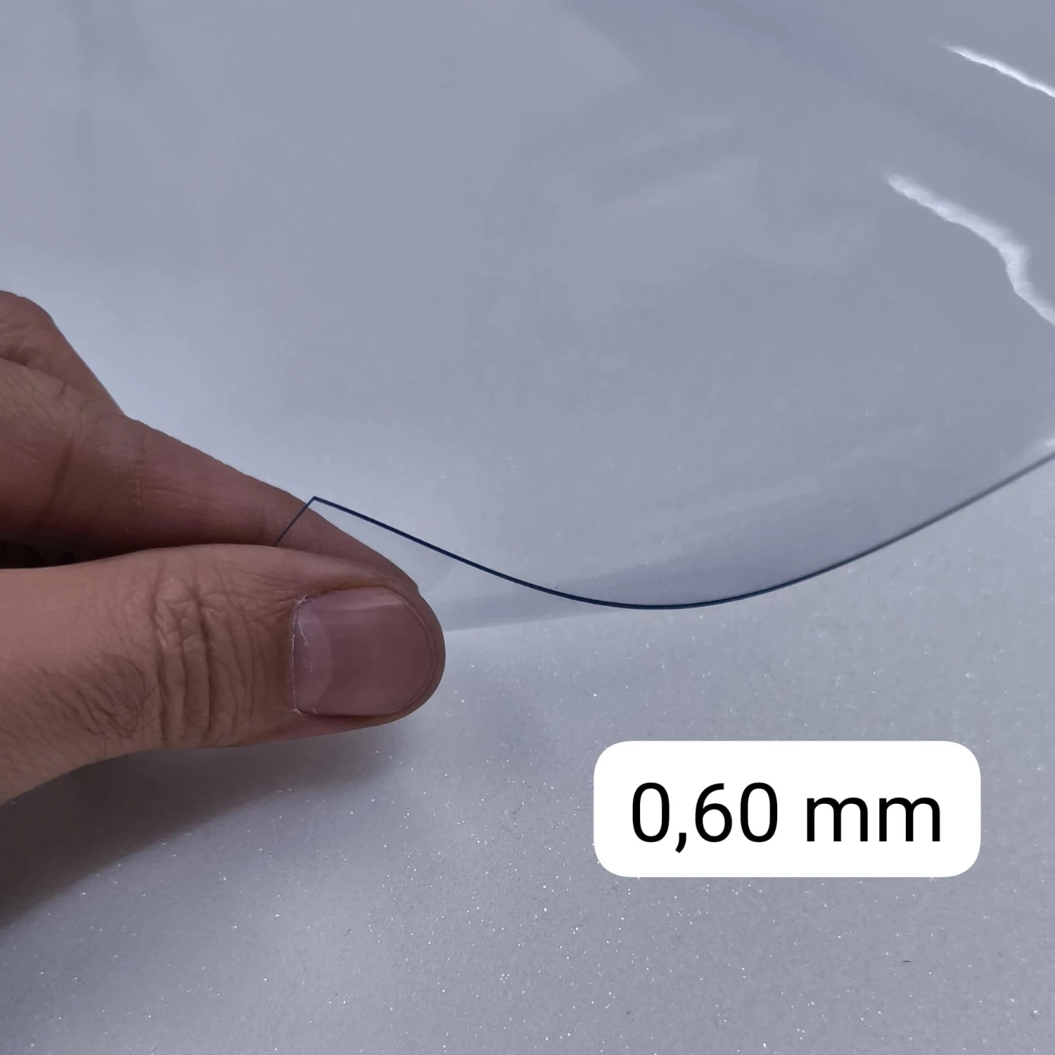 Şeffaf PVC 0,60 mm Orta Kalın Masa Örtüsü Kaymaz Koruyucu