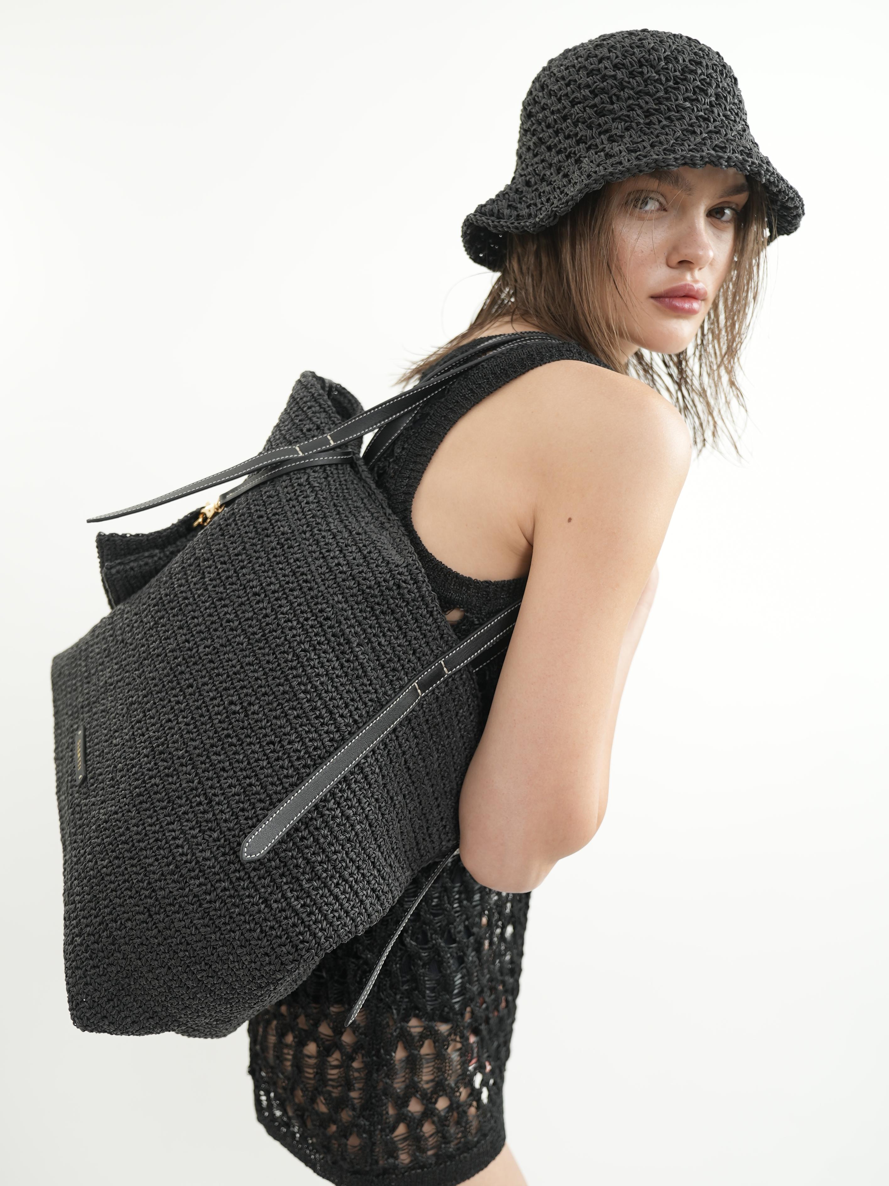 Aytull Knittted- Hand Leather Paper - siyah