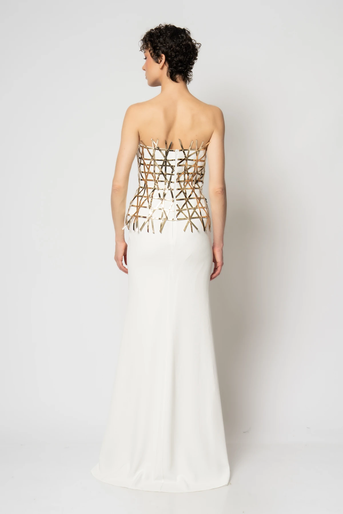 Büstiyeri çapraz örgü deri biyeli krep etekli ikili abiye takım - Ekru