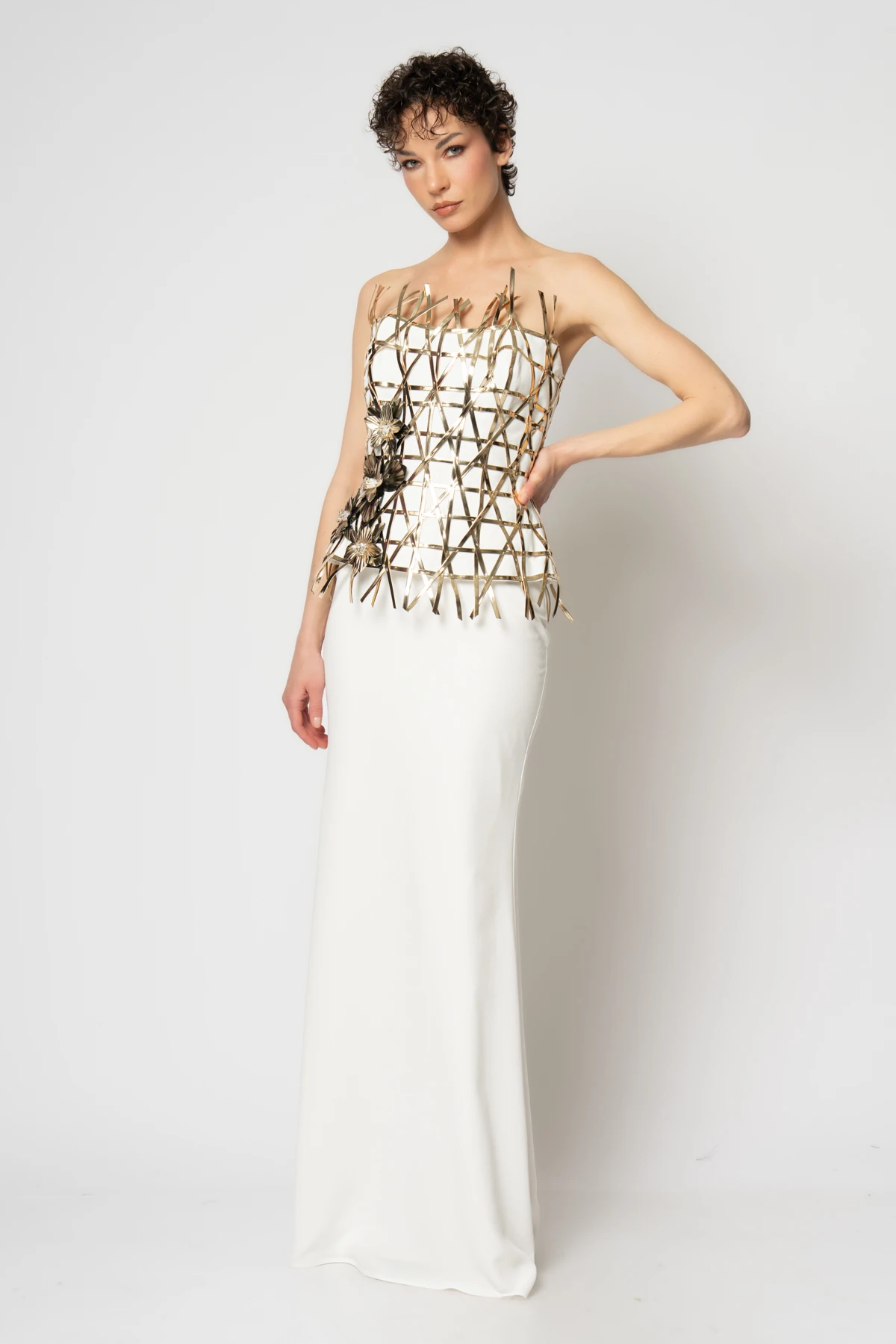 Büstiyeri çapraz örgü deri biyeli krep etekli ikili abiye takım - Ekru