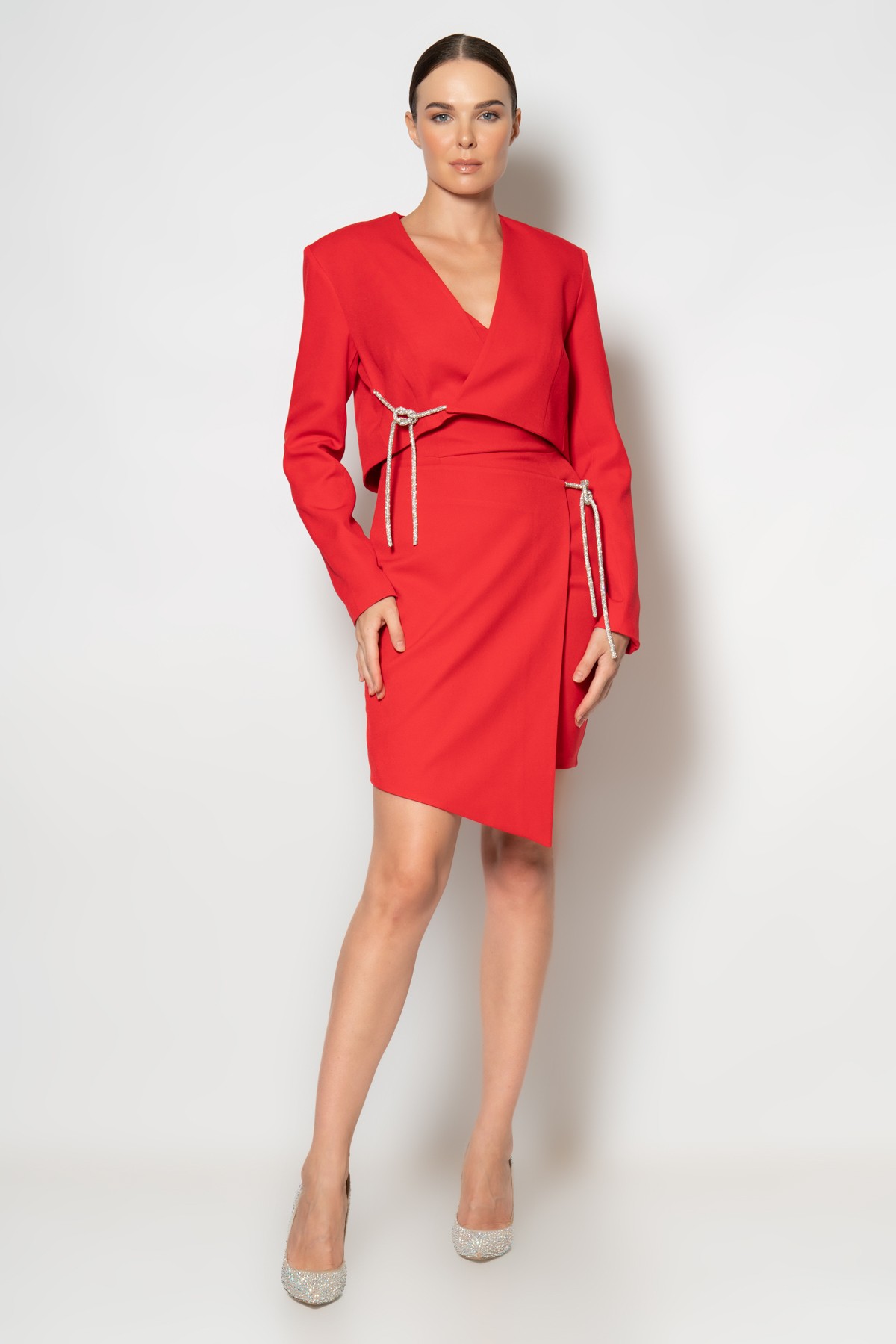 Eteği ve göğsü taş şerit halatlı ceket elbise krep ikili abiye takım - Kırmızı