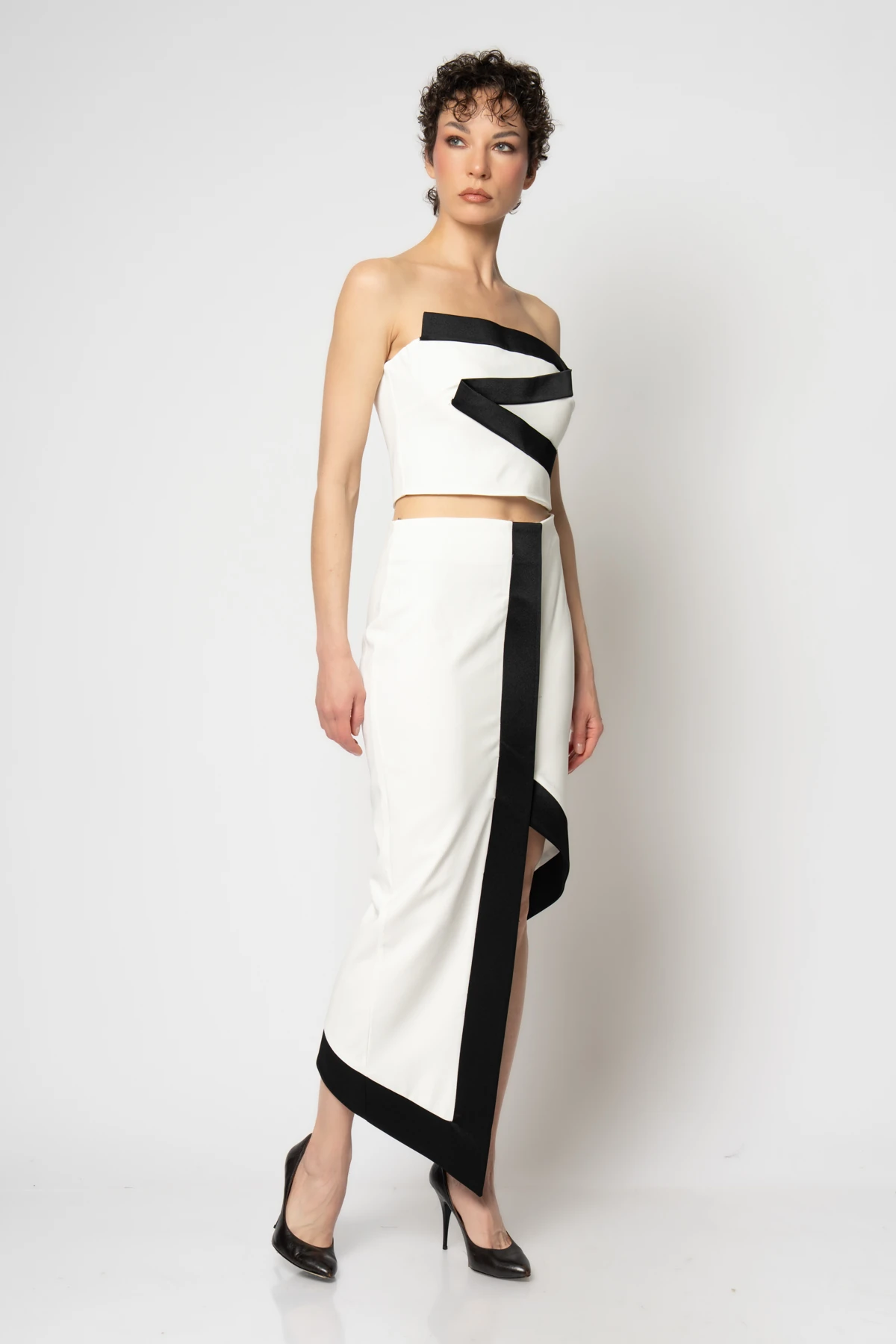 Saten bantlı asimetrik etek büstiyer krep ikili abiye takım - Ekru